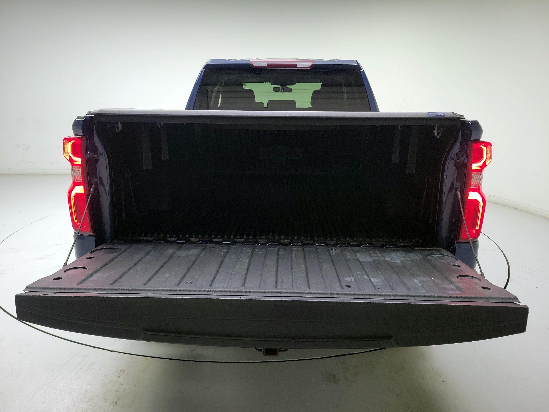 Thumbnail: 2019 Chevrolet Silverado 1500 - 20