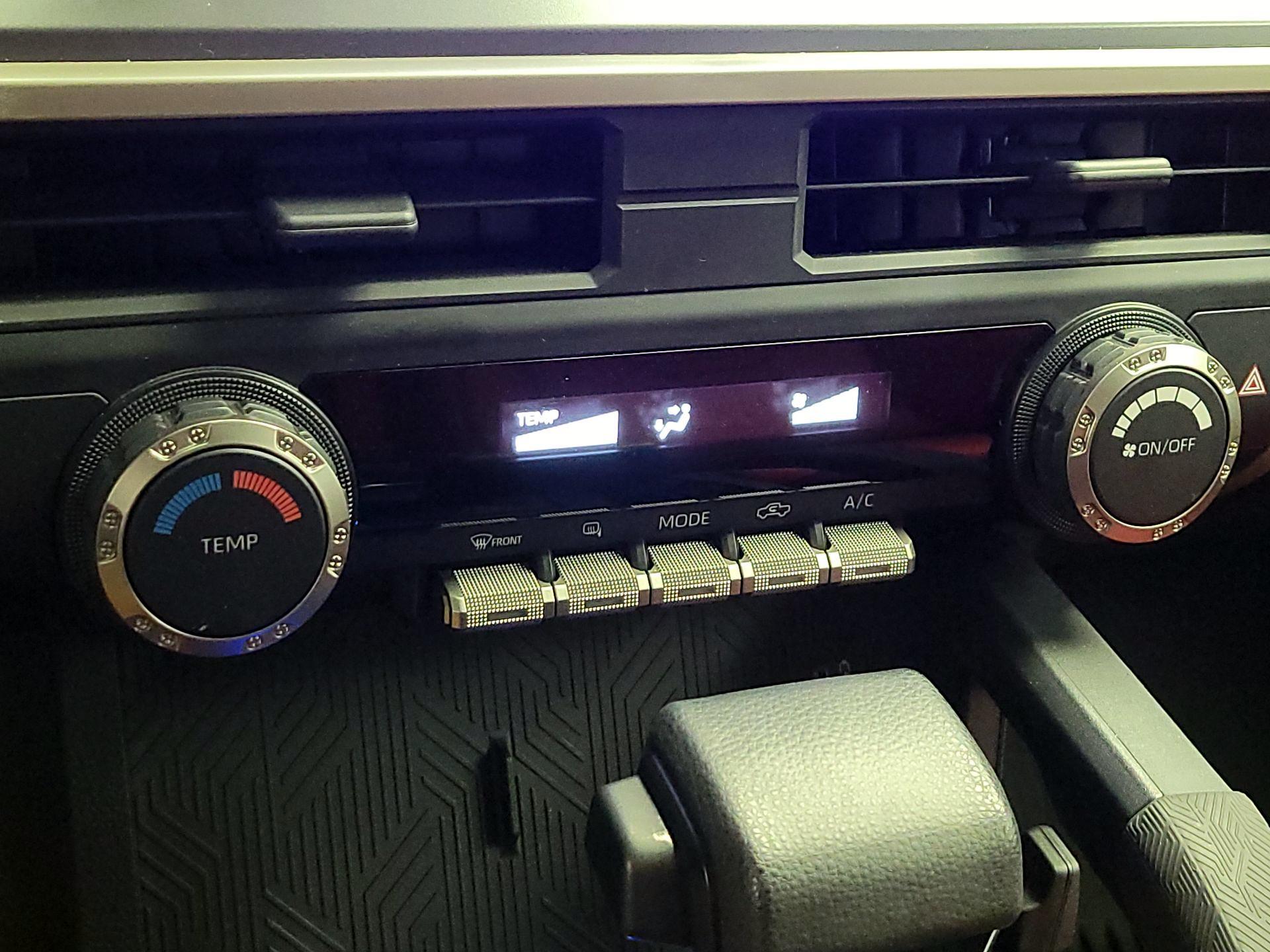 Thumbnail: 2024 Toyota Tacoma - 16