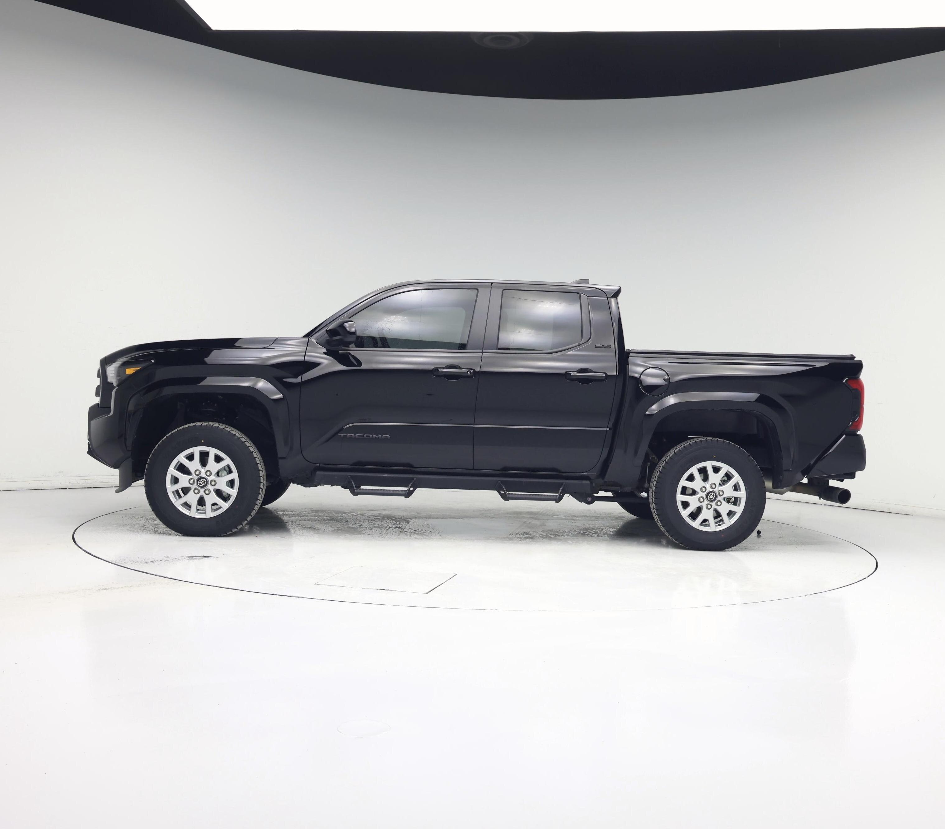 Thumbnail: 2024 Toyota Tacoma - 3