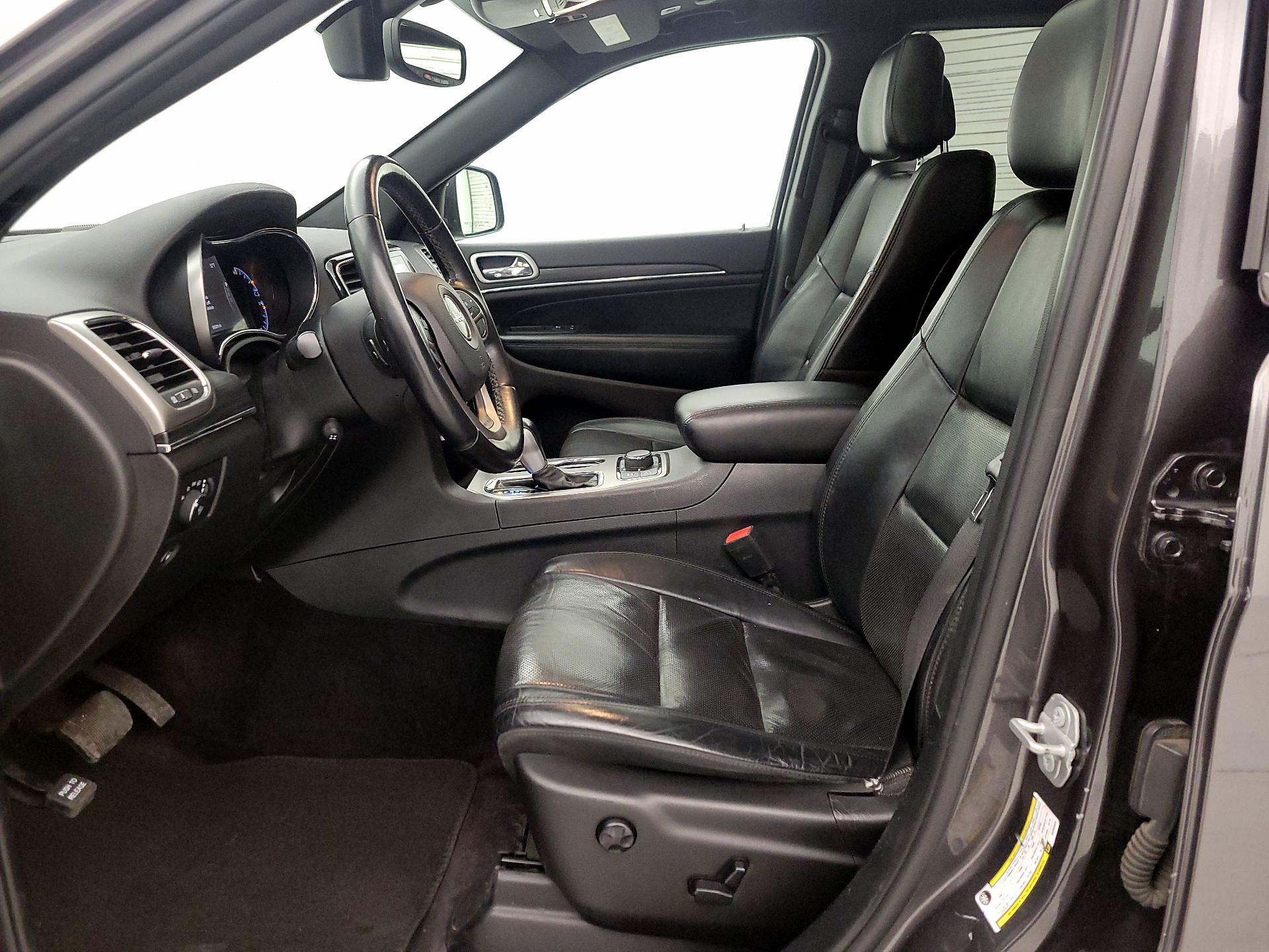 Thumbnail: 2019 Jeep Grand Cherokee - 11