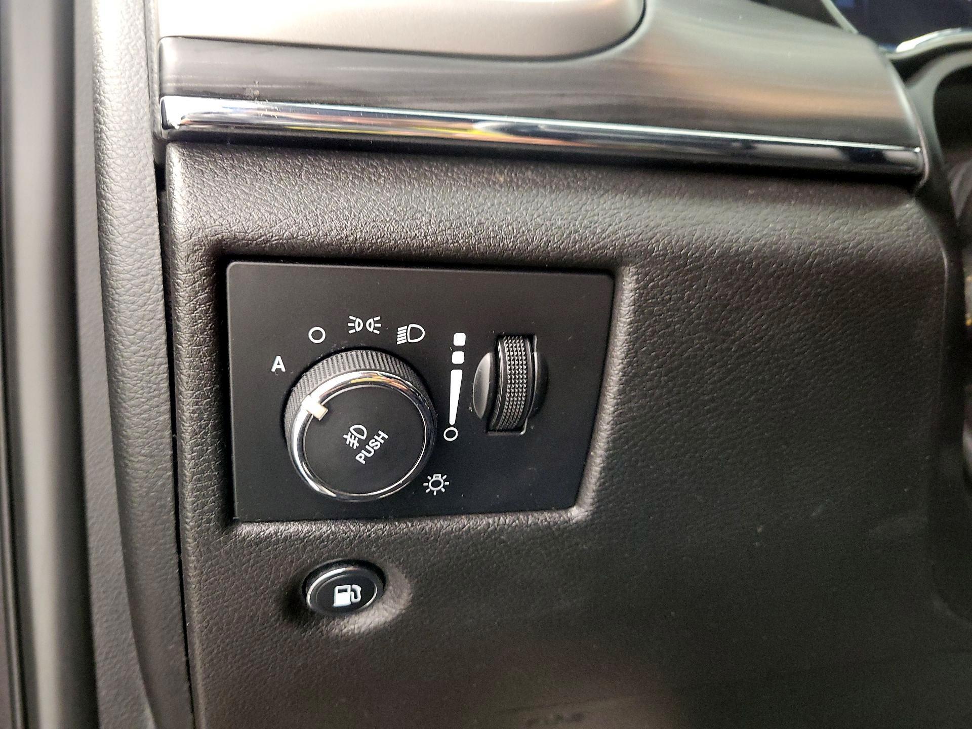 Thumbnail: 2019 Jeep Grand Cherokee - 13