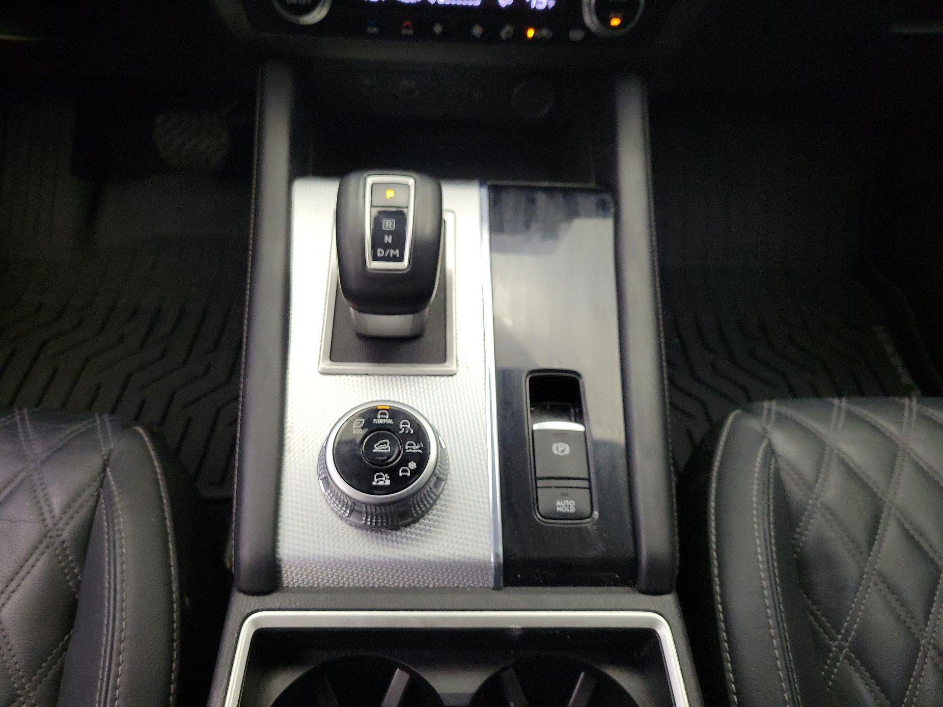 Thumbnail: 2022 Mitsubishi Outlander - 17