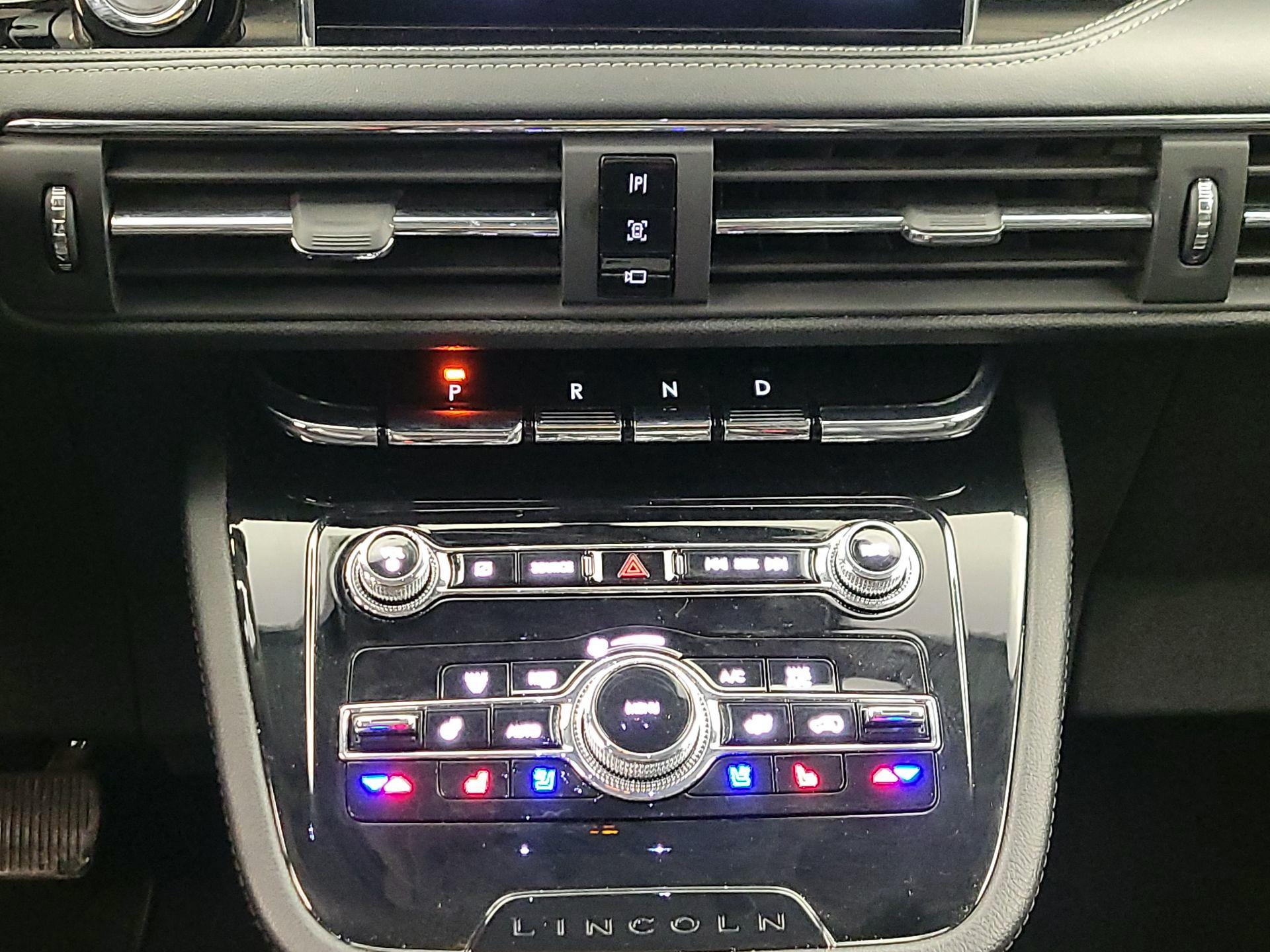 Thumbnail: 2022 Lincoln Corsair - 18