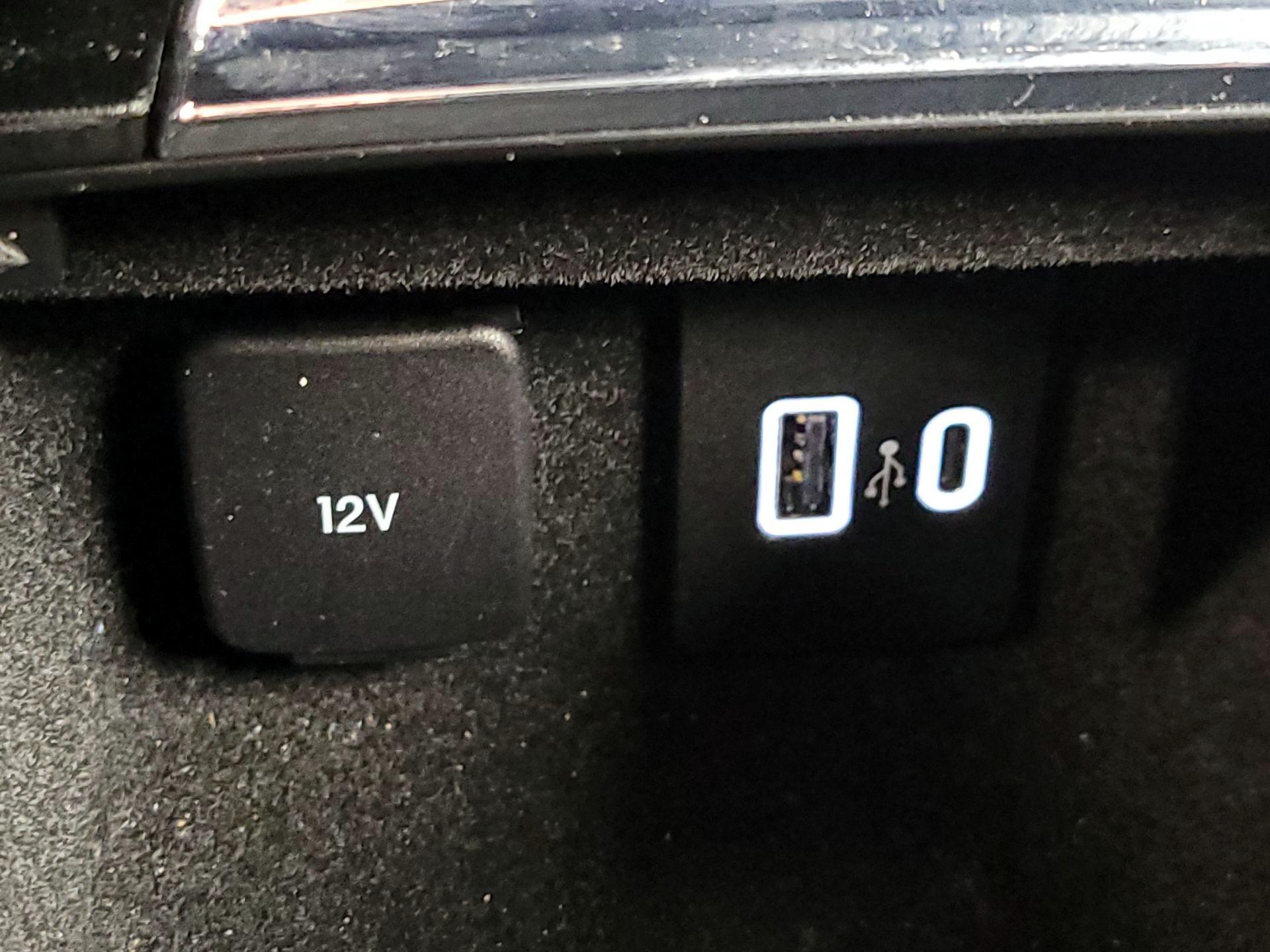 Thumbnail: 2022 Lincoln Corsair - 19