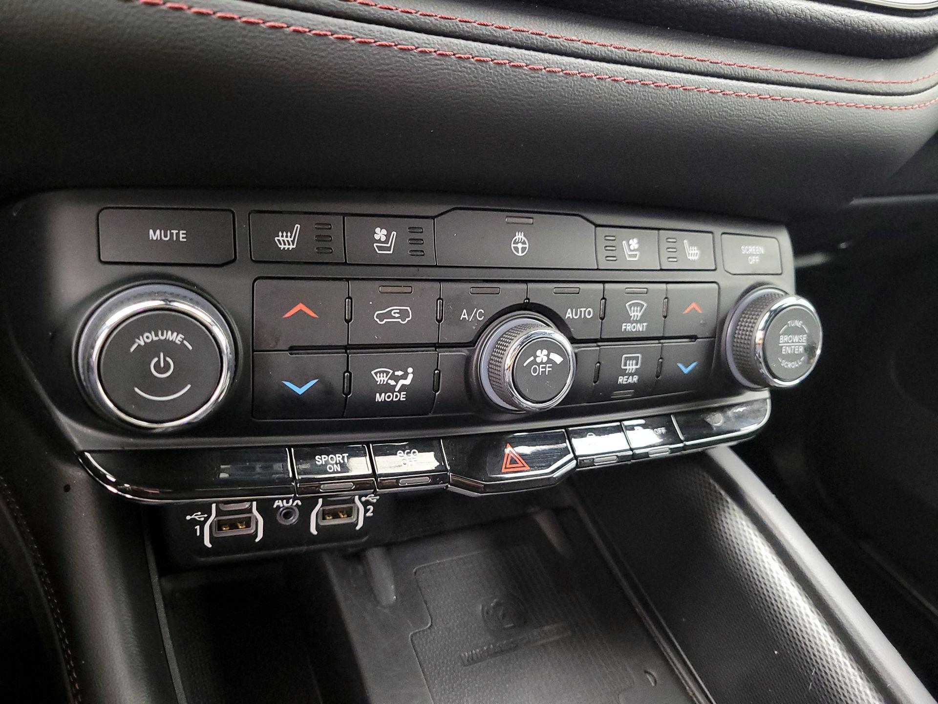 Thumbnail: 2022 Dodge Durango - 17