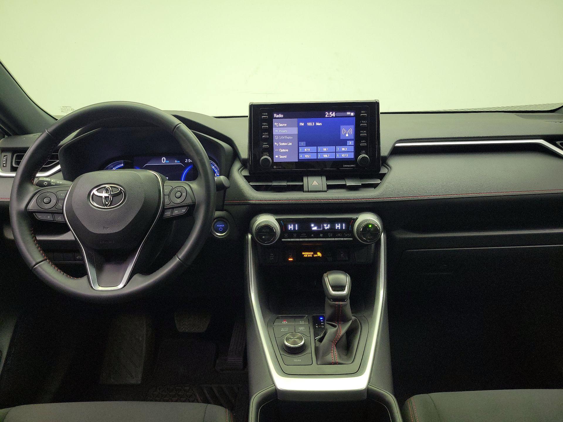 Thumbnail: 2022 Toyota RAV4 - 9