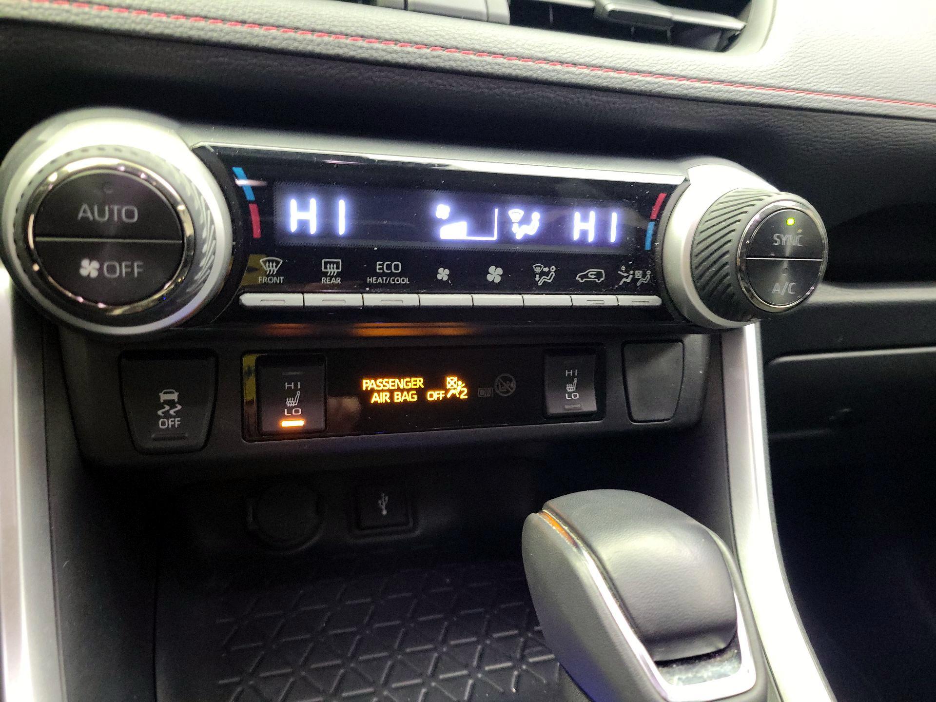 Thumbnail: 2022 Toyota RAV4 - 15