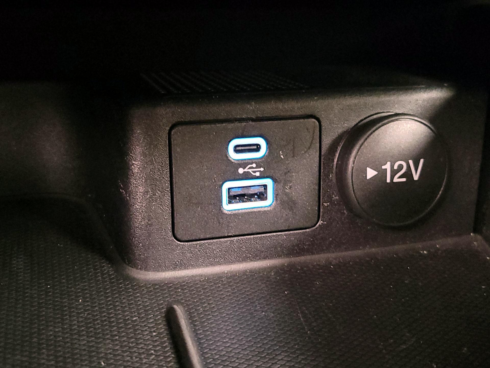 Thumbnail: 2022 Ford Escape - 18