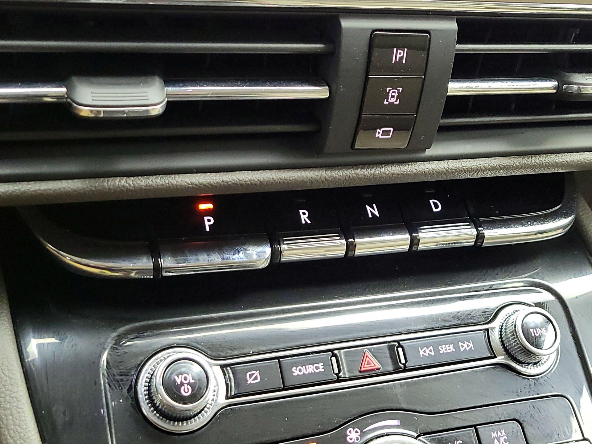 Thumbnail: 2022 Lincoln Corsair - 18