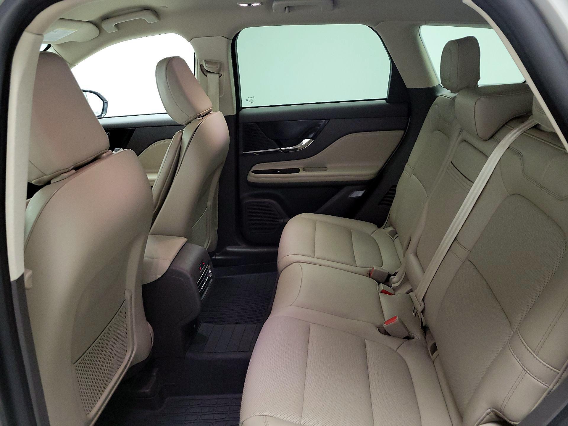 Thumbnail: 2022 Lincoln Corsair - 20