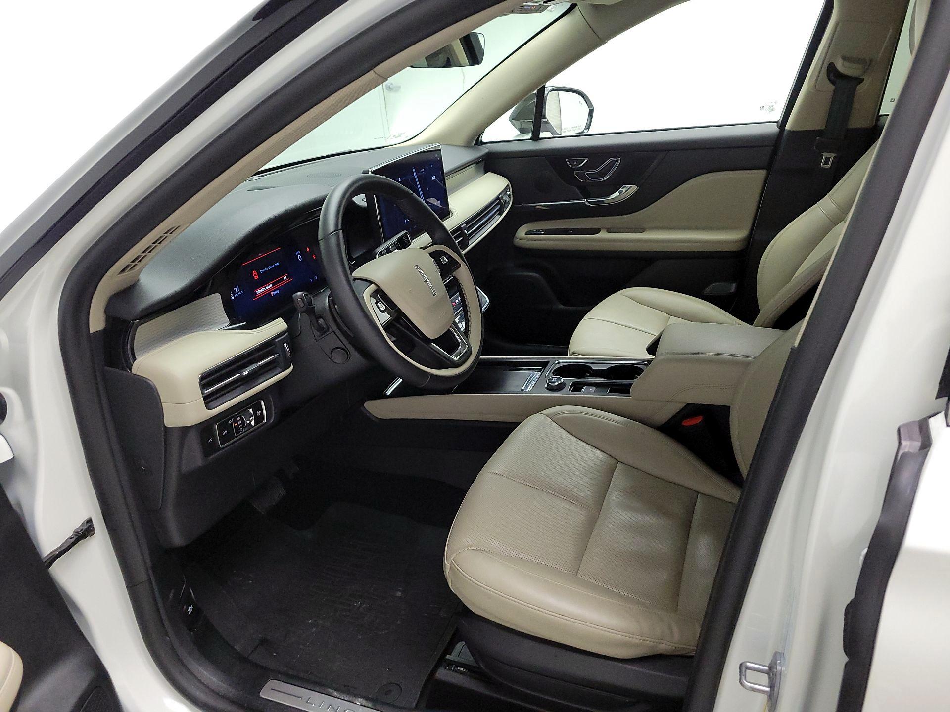 Thumbnail: 2025 Lincoln Corsair - 11