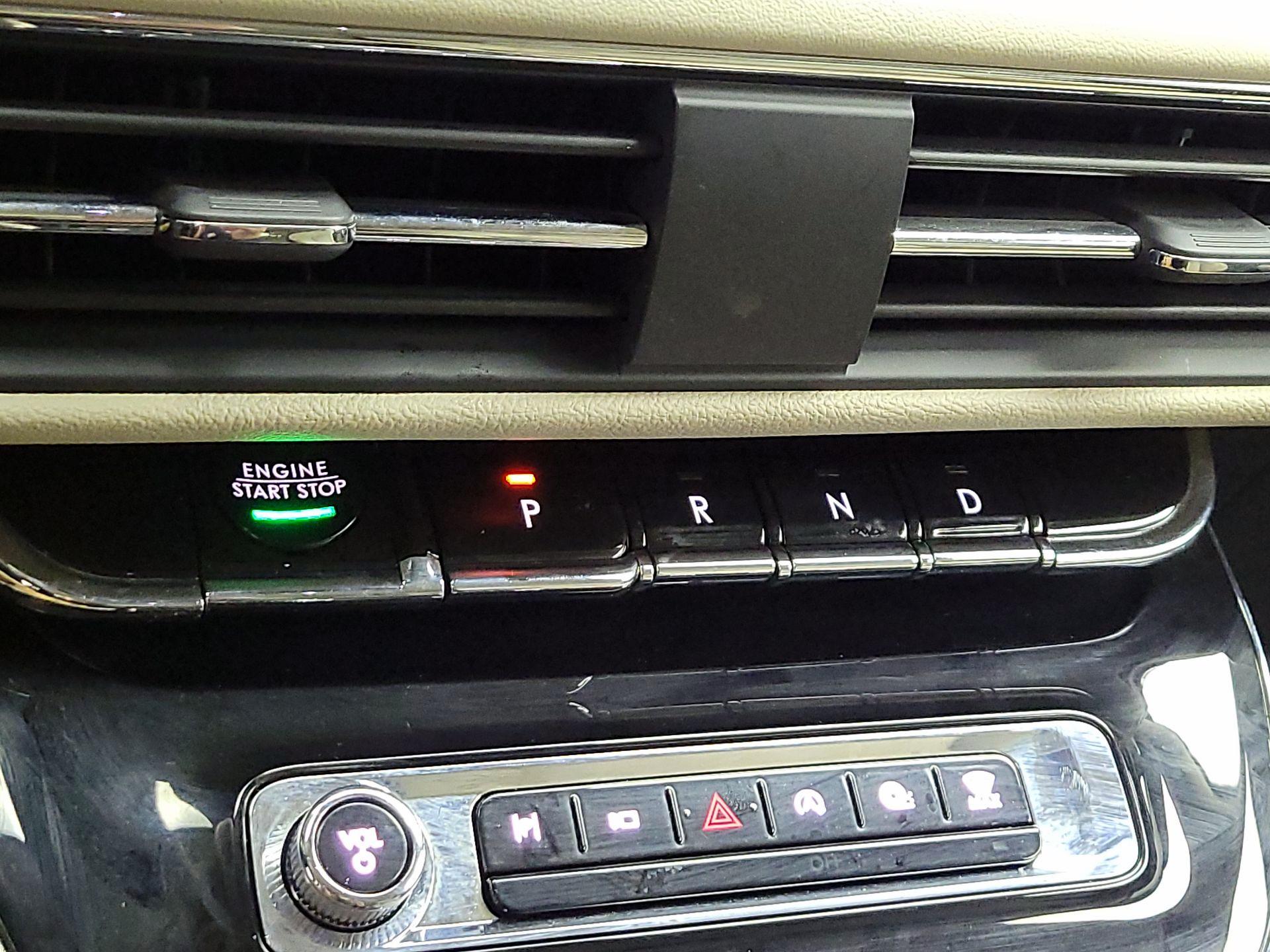 Thumbnail: 2025 Lincoln Corsair - 18