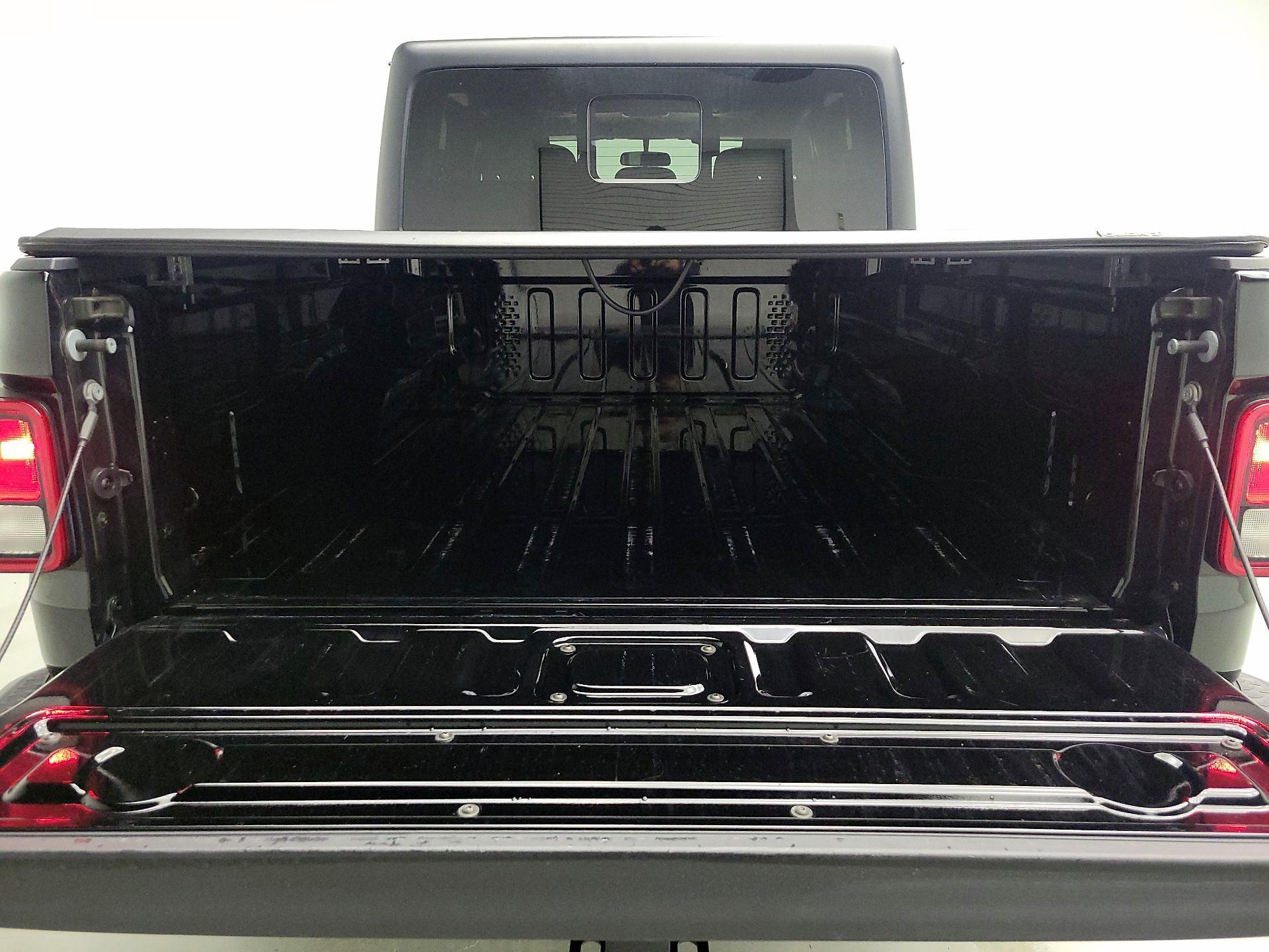 Thumbnail: 2022 Jeep Gladiator - 18