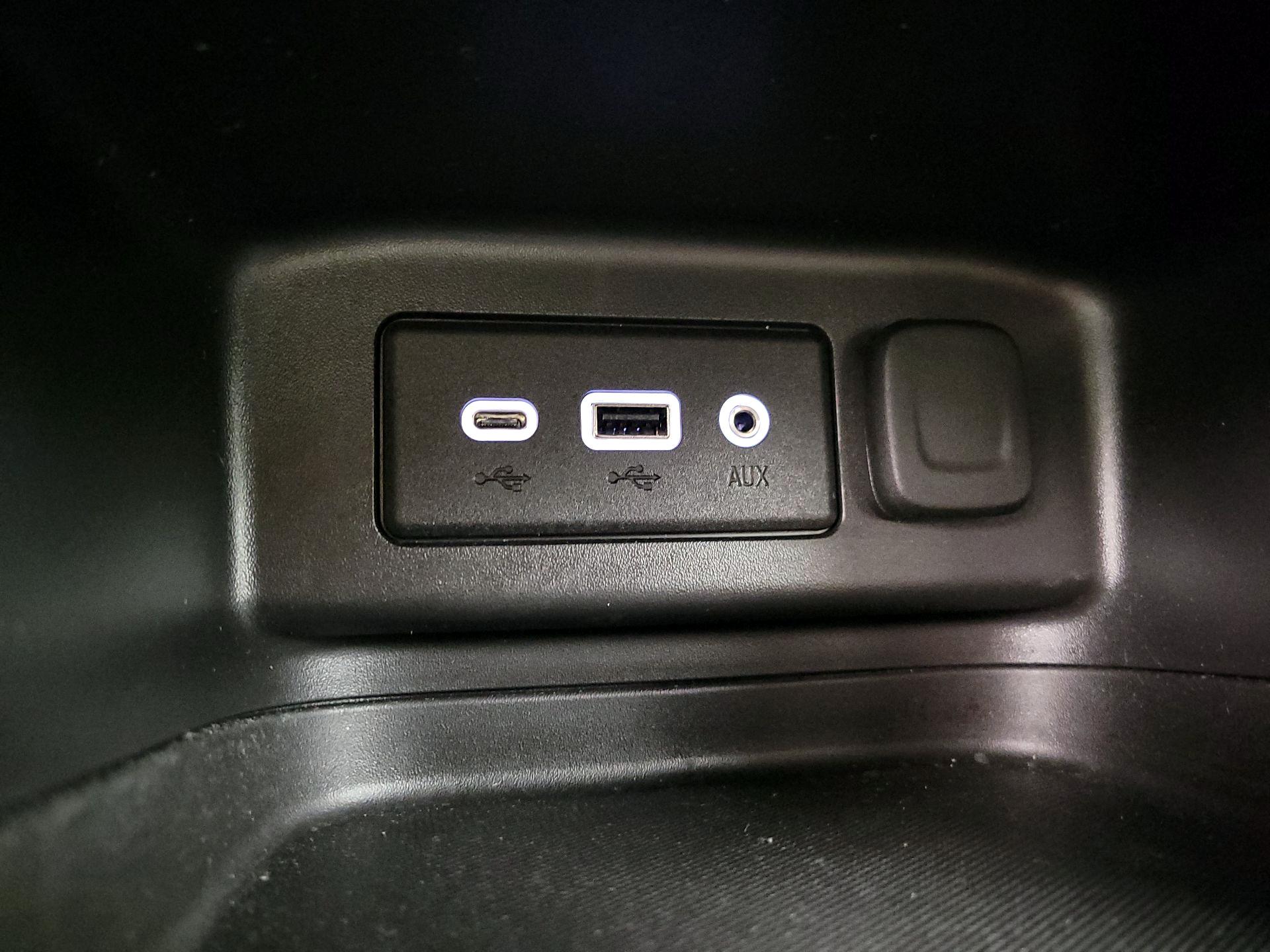 Thumbnail: 2021 Chevrolet Equinox - 18