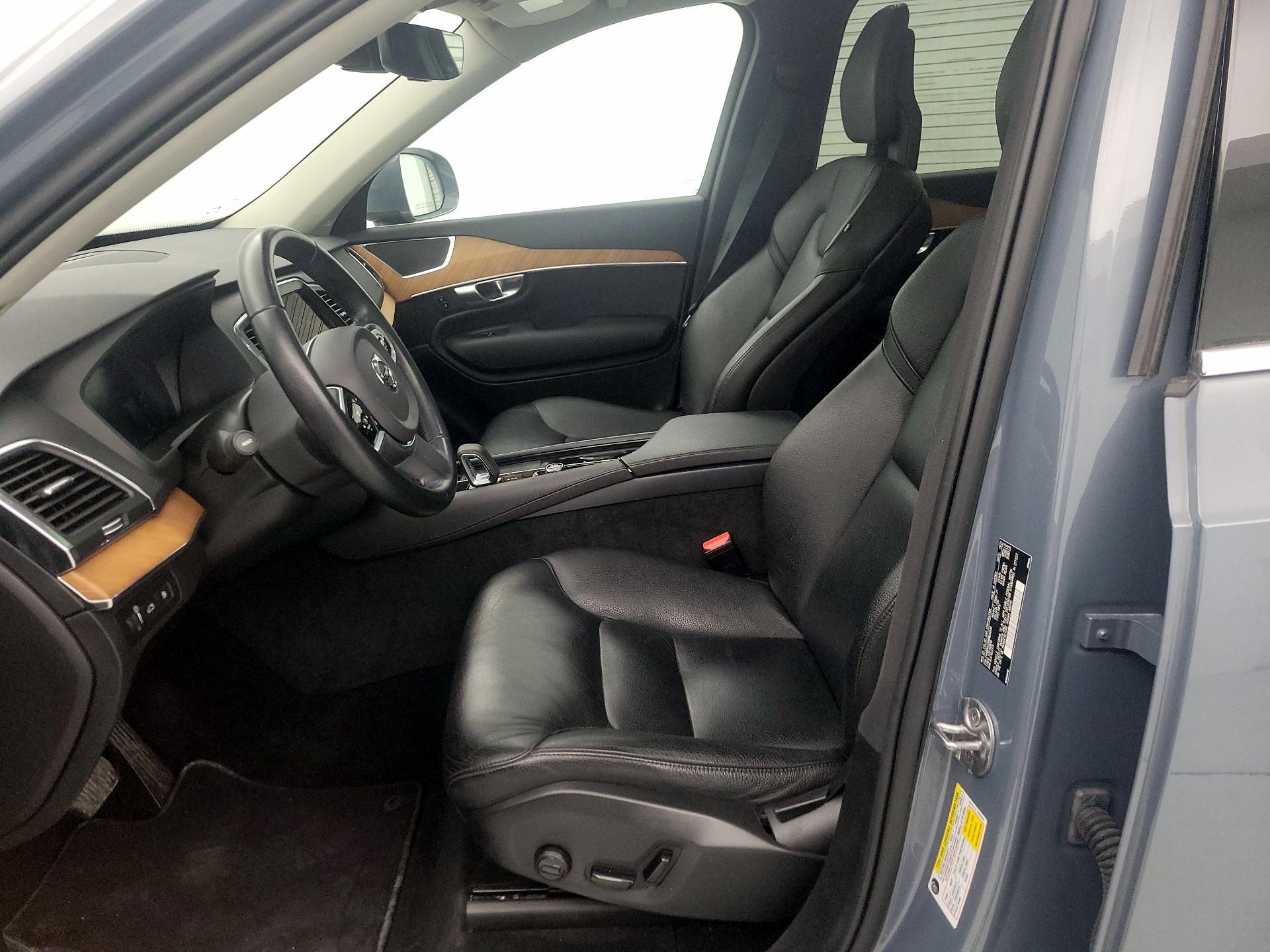 Thumbnail: 2022 Volvo XC90 - 11