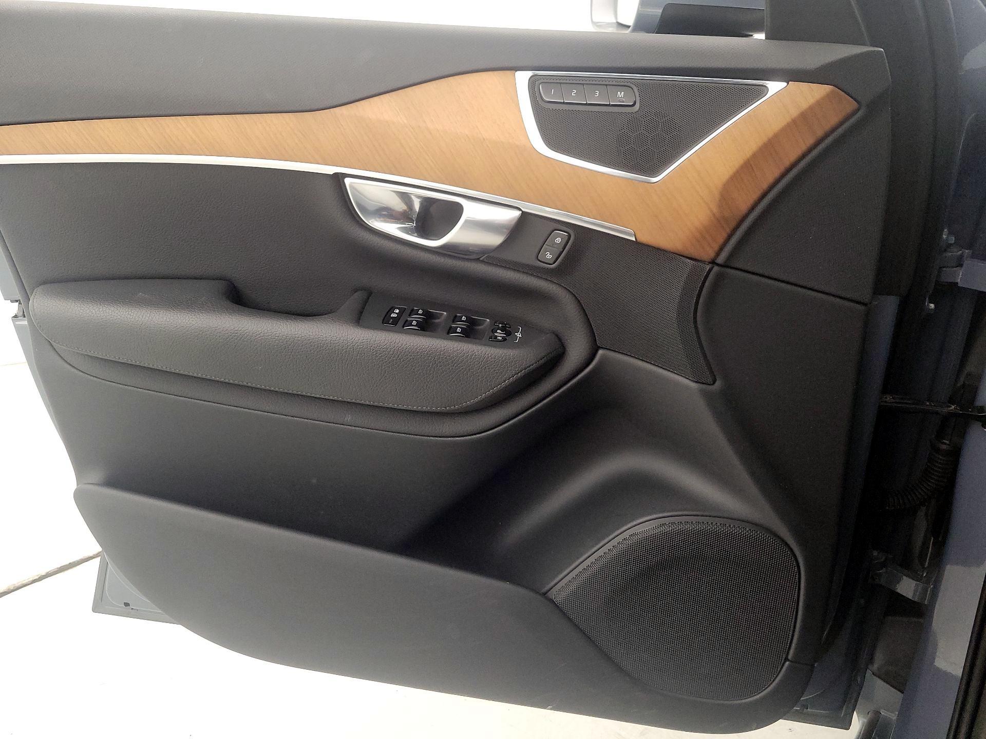 Thumbnail: 2022 Volvo XC90 - 12