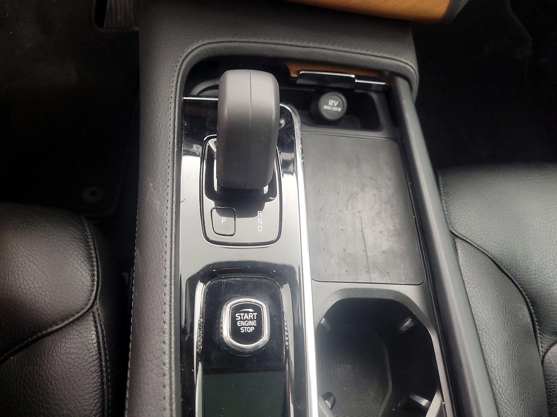 Thumbnail: 2022 Volvo XC90 - 18