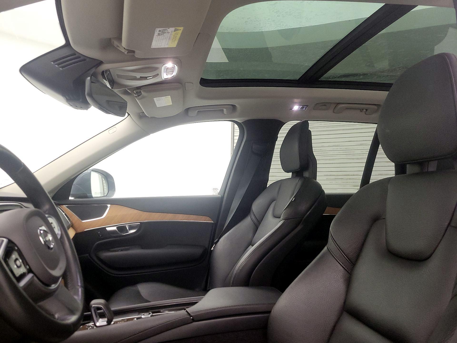 Thumbnail: 2022 Volvo XC90 - 20