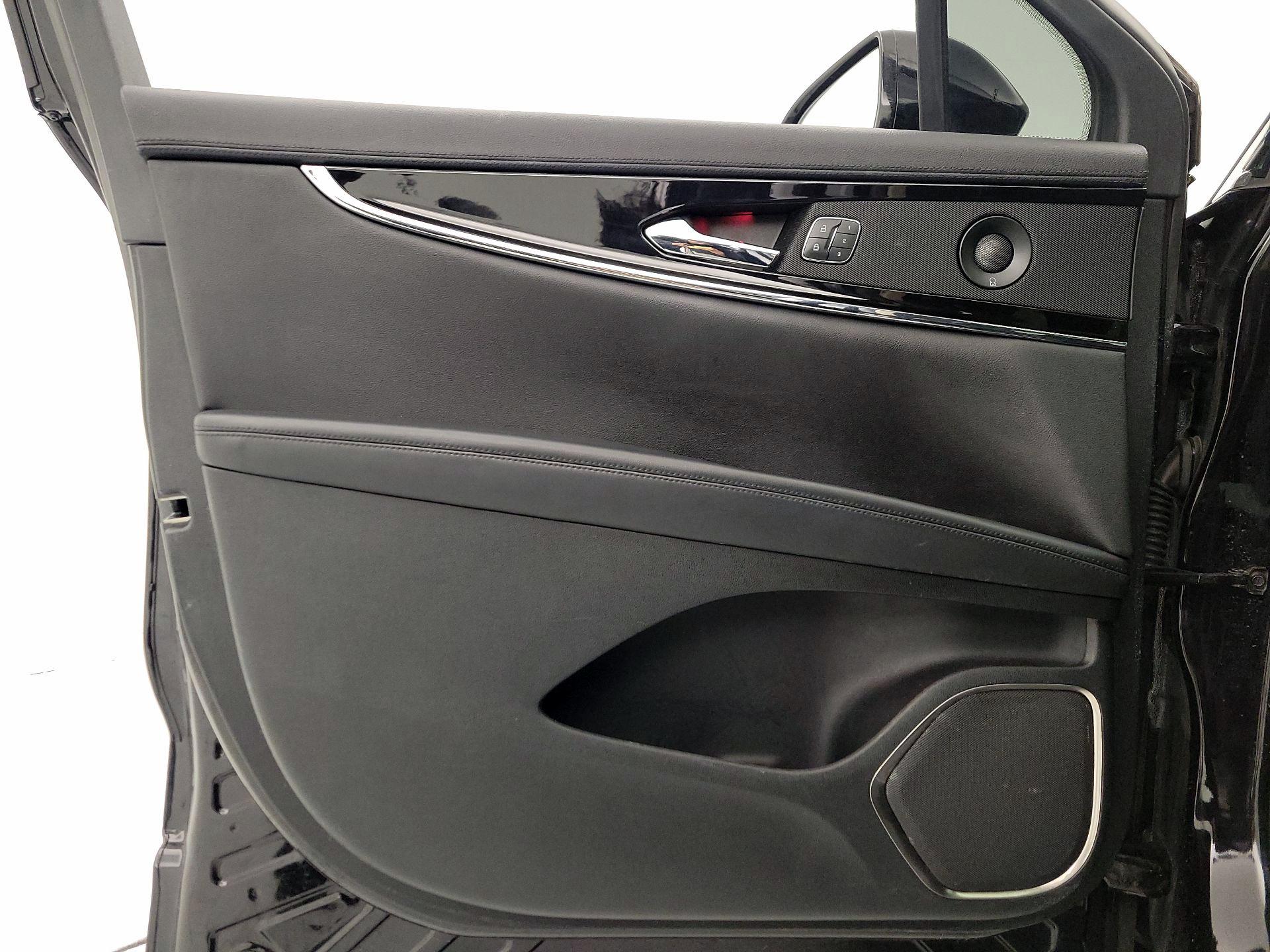 Thumbnail: 2022 Lincoln Nautilus - 12