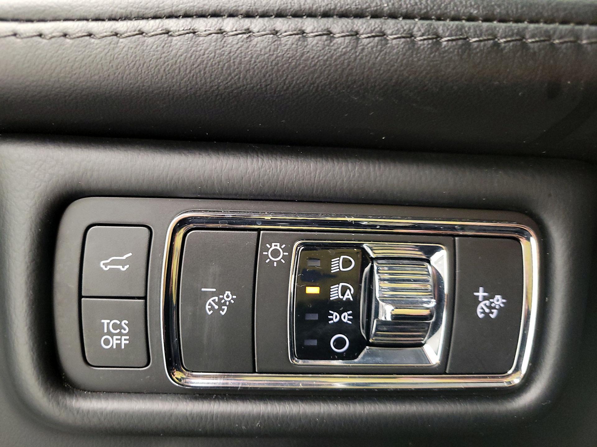 Thumbnail: 2022 Lincoln Nautilus - 13