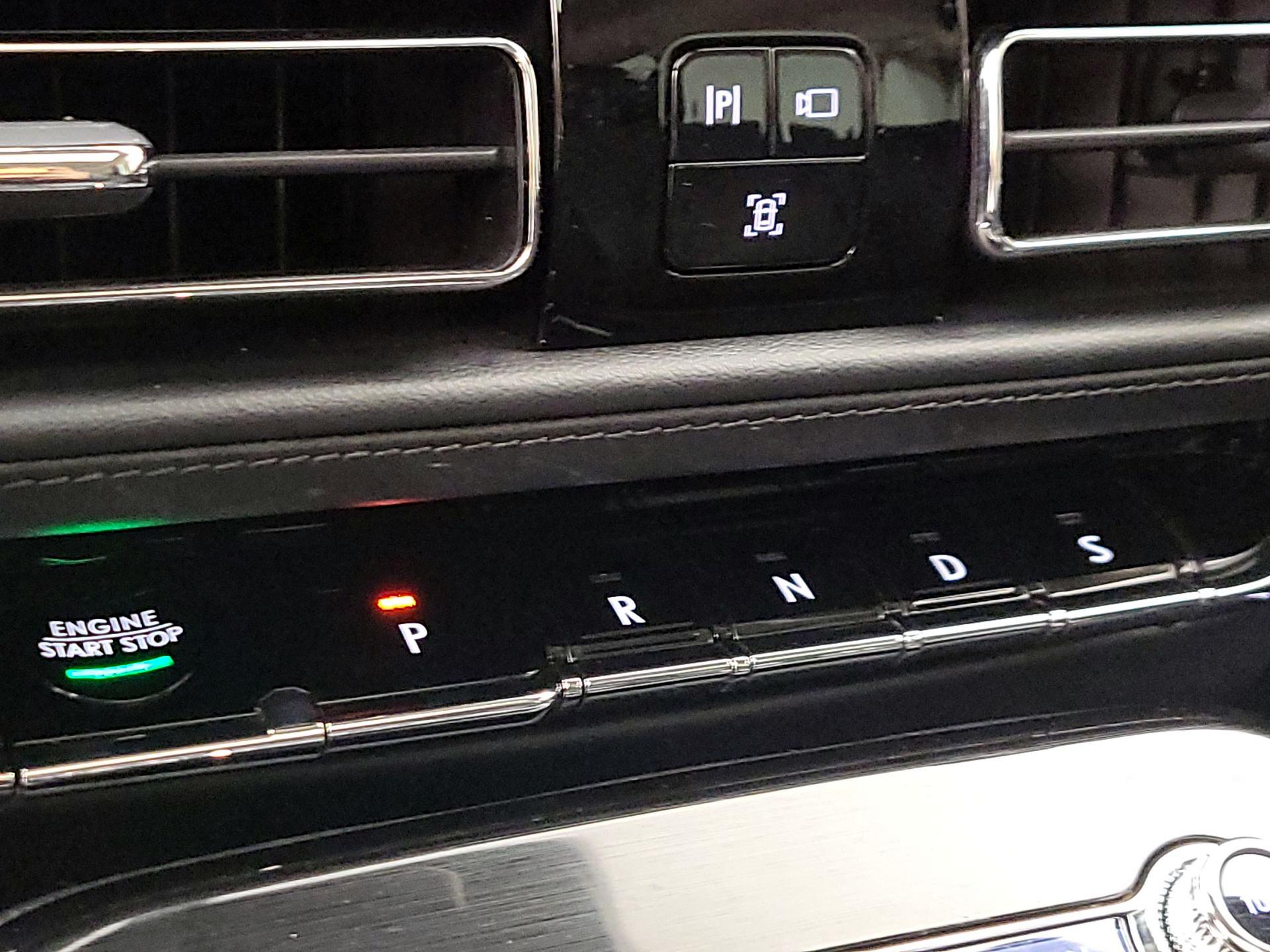 Thumbnail: 2022 Lincoln Nautilus - 18