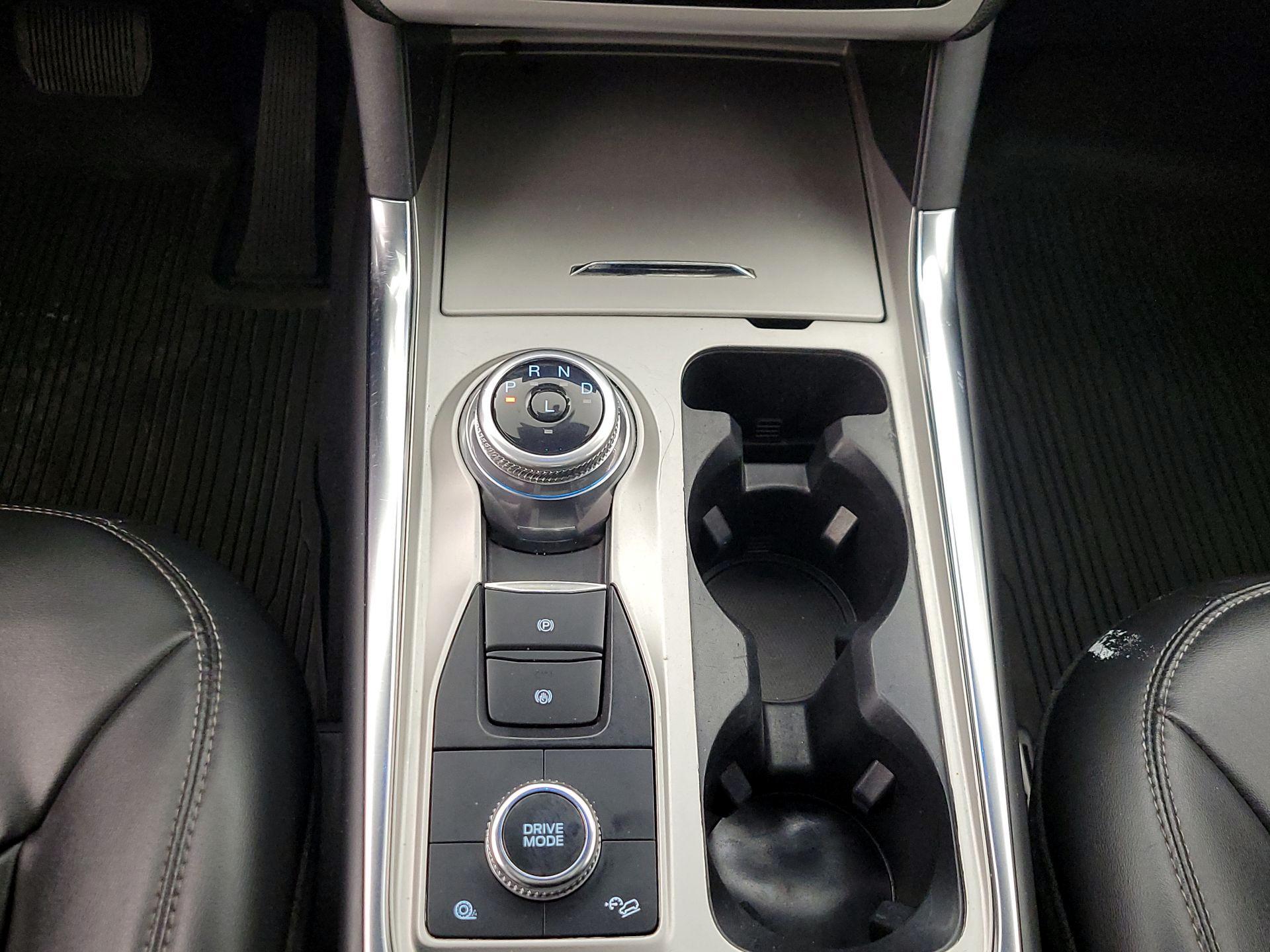 Thumbnail: 2022 Ford Explorer - 18