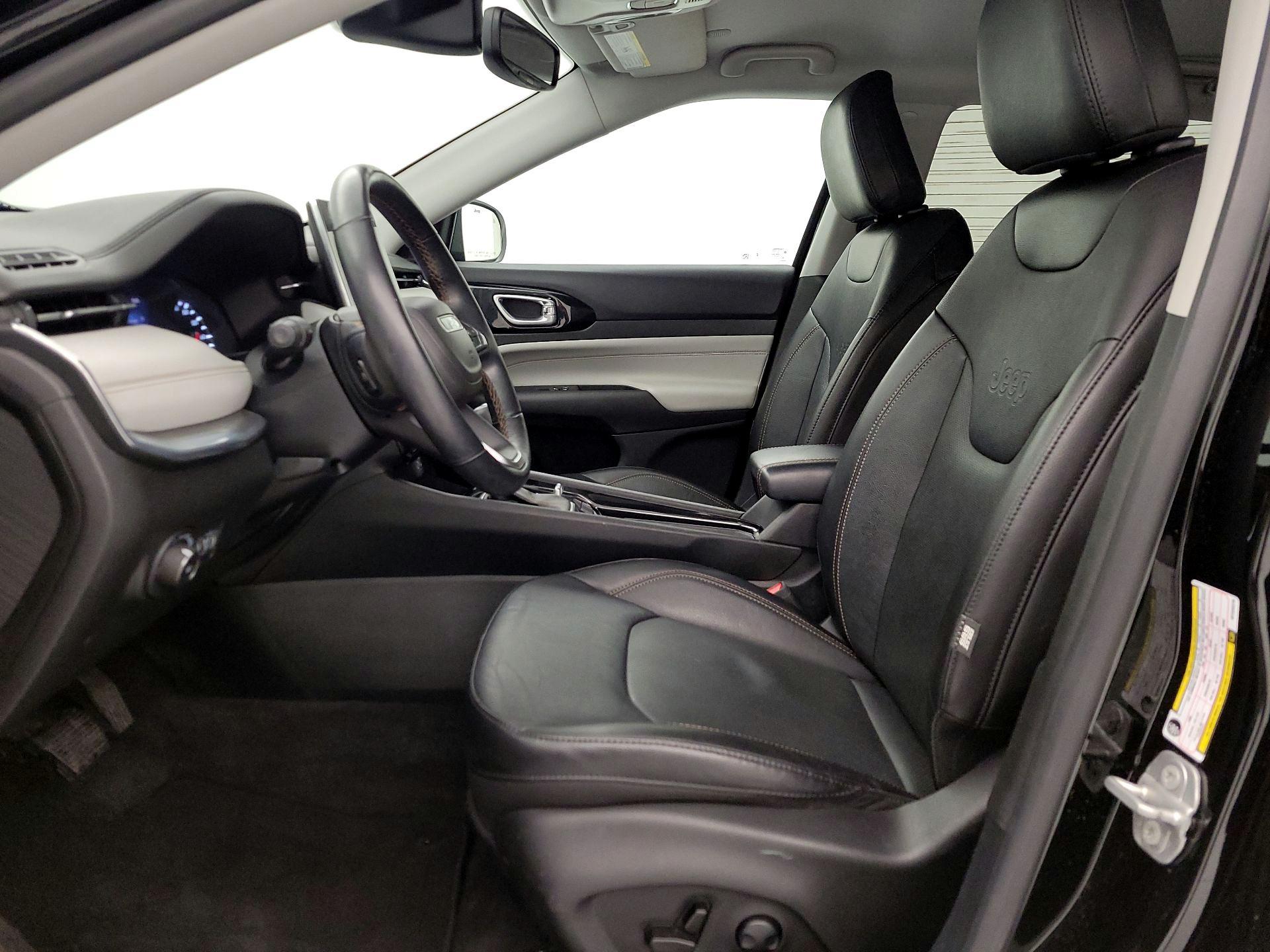 Thumbnail: 2022 Jeep Compass - 11