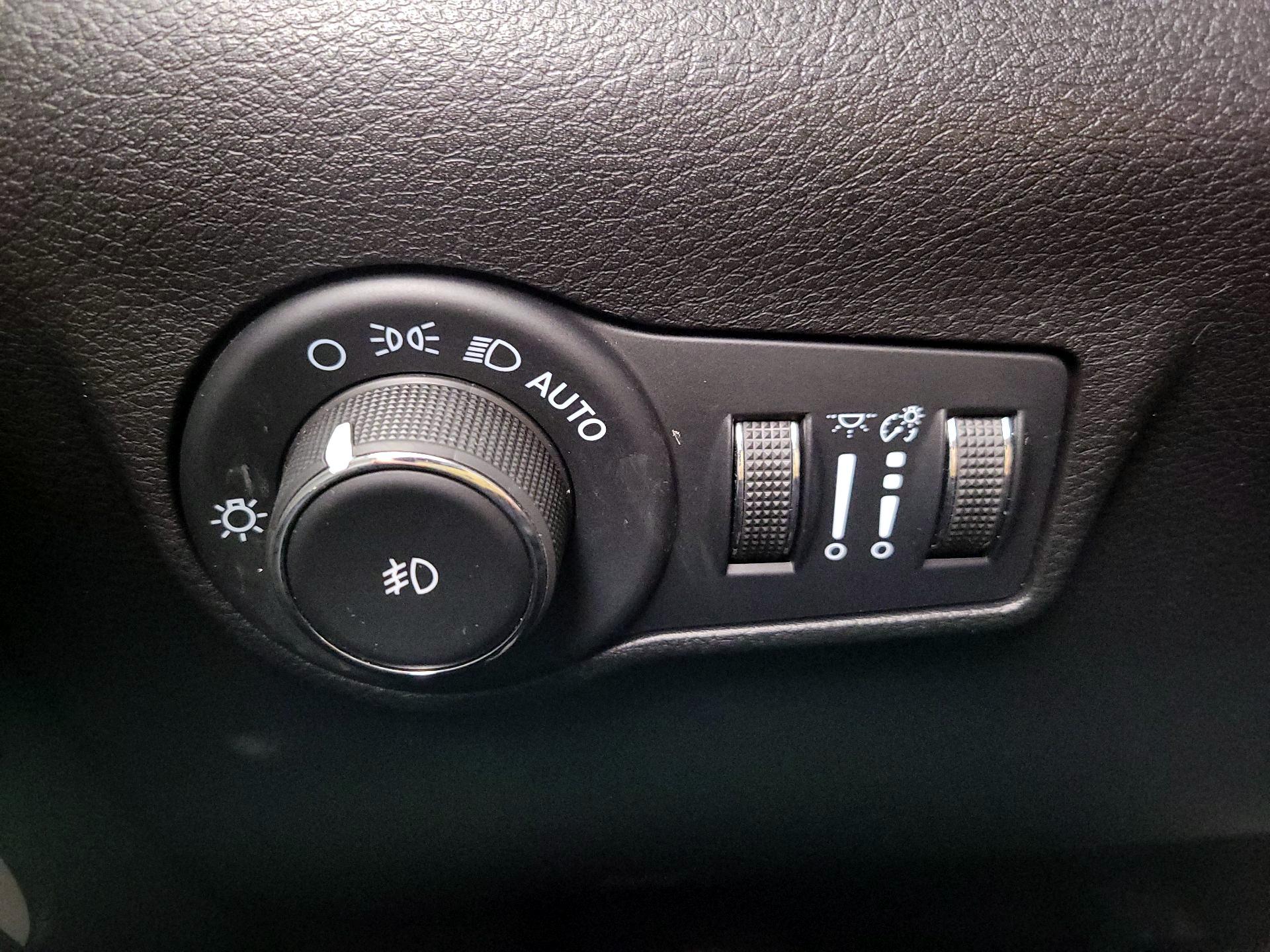 Thumbnail: 2022 Jeep Compass - 13