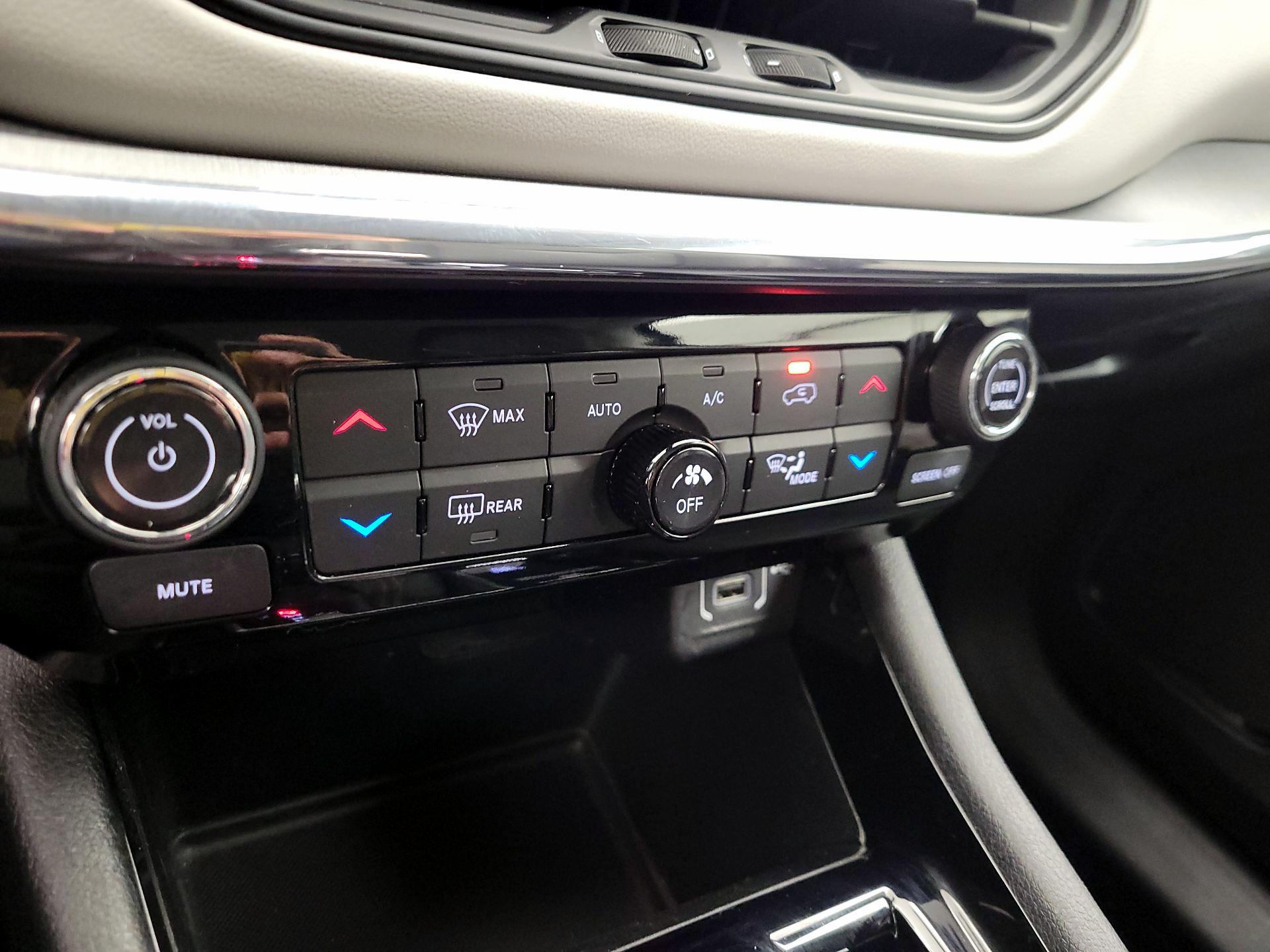 Thumbnail: 2022 Jeep Compass - 16