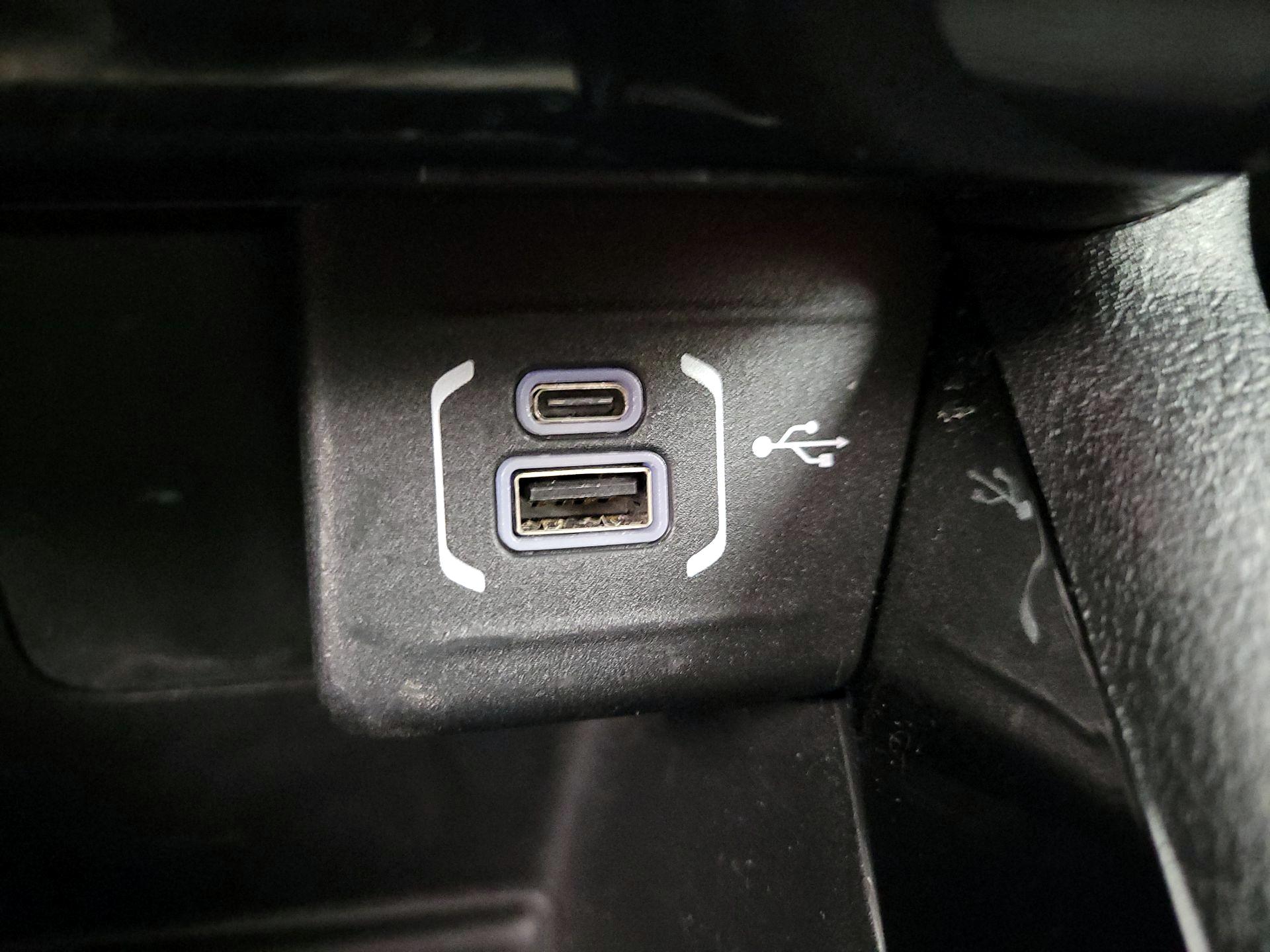 Thumbnail: 2022 Jeep Compass - 18