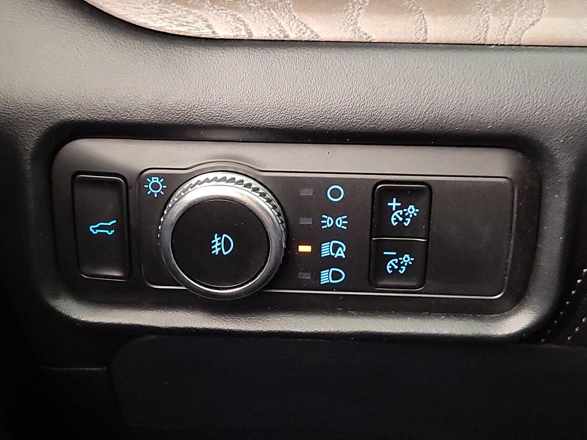 Thumbnail: 2022 Ford Explorer - 13