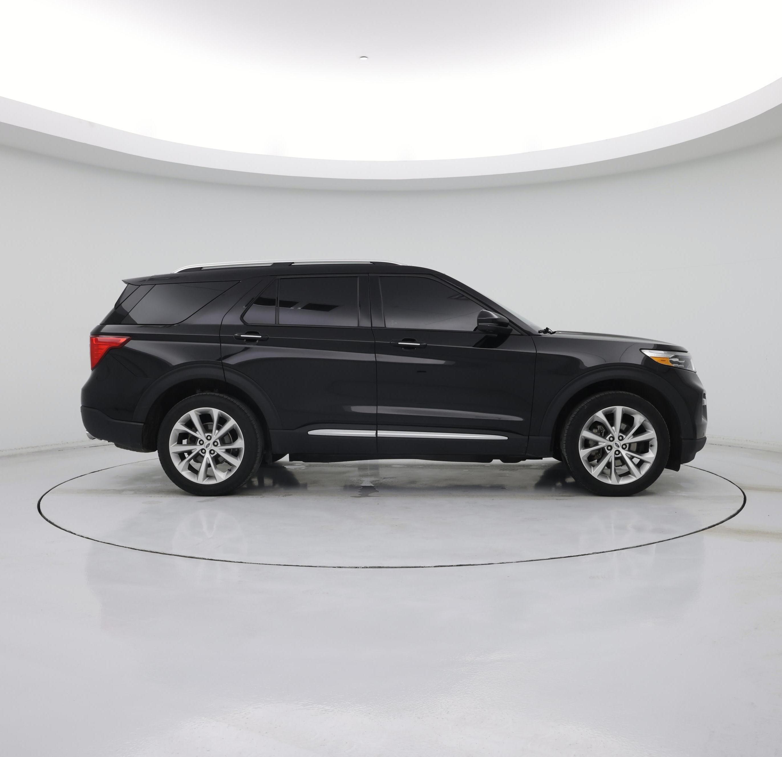 Thumbnail: 2022 Ford Explorer - 7