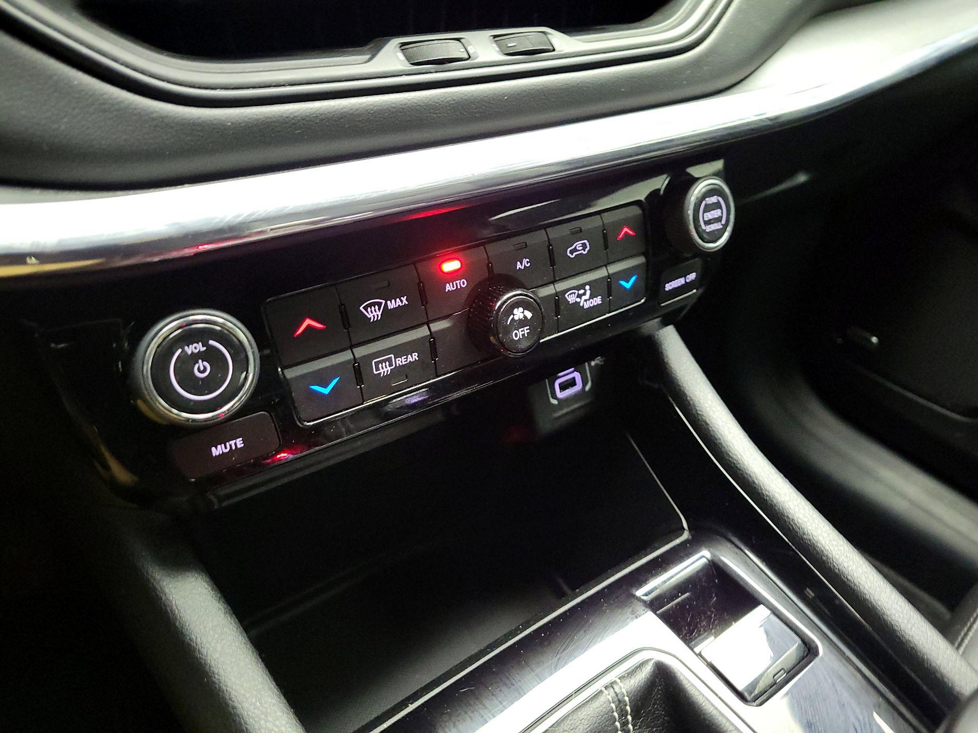 Thumbnail: 2022 Jeep Compass - 16