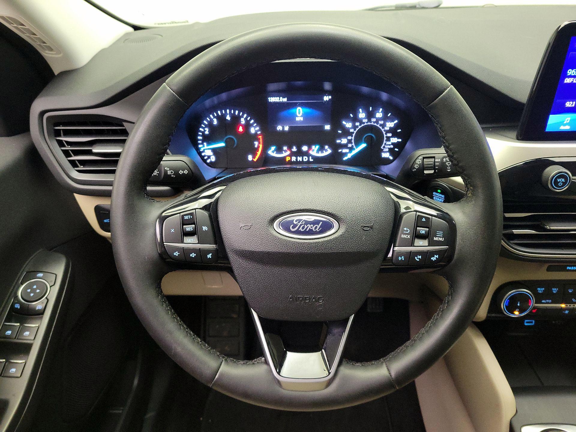 Thumbnail: 2022 Ford Escape - 10