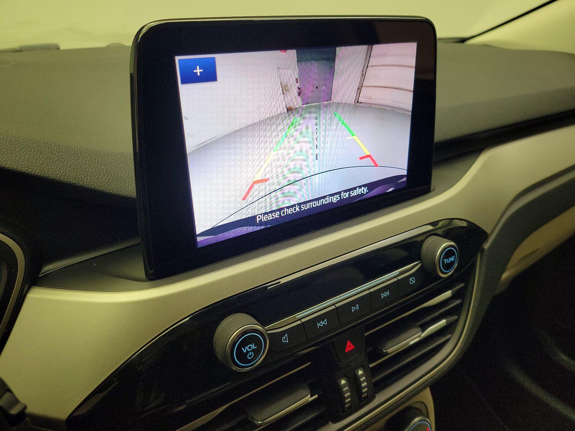 Thumbnail: 2022 Ford Escape - 14