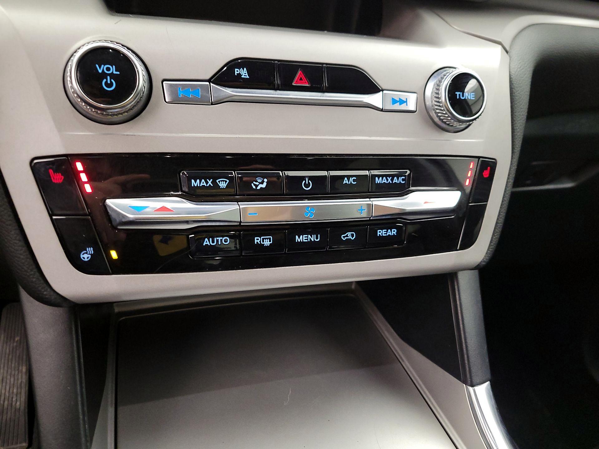 Thumbnail: 2024 Ford Explorer - 17