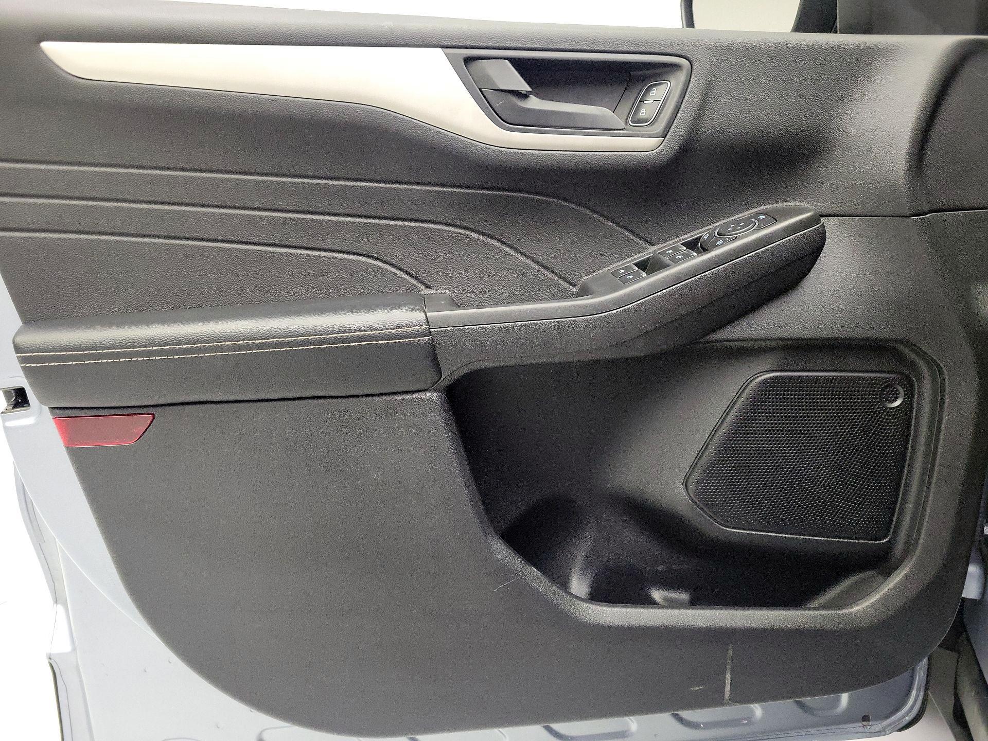 Thumbnail: 2022 Ford Escape - 12