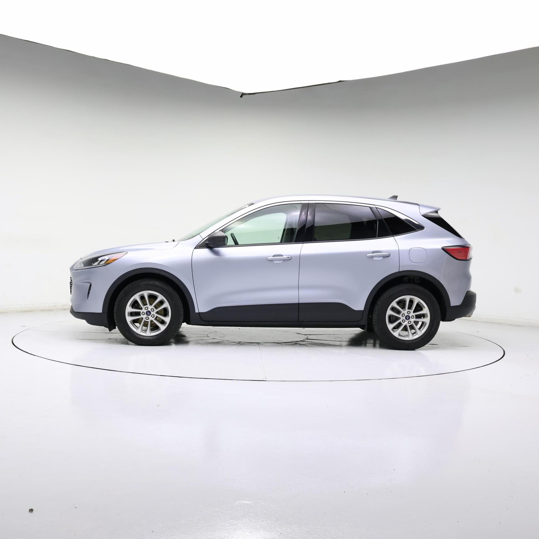 Thumbnail: 2022 Ford Escape - 3