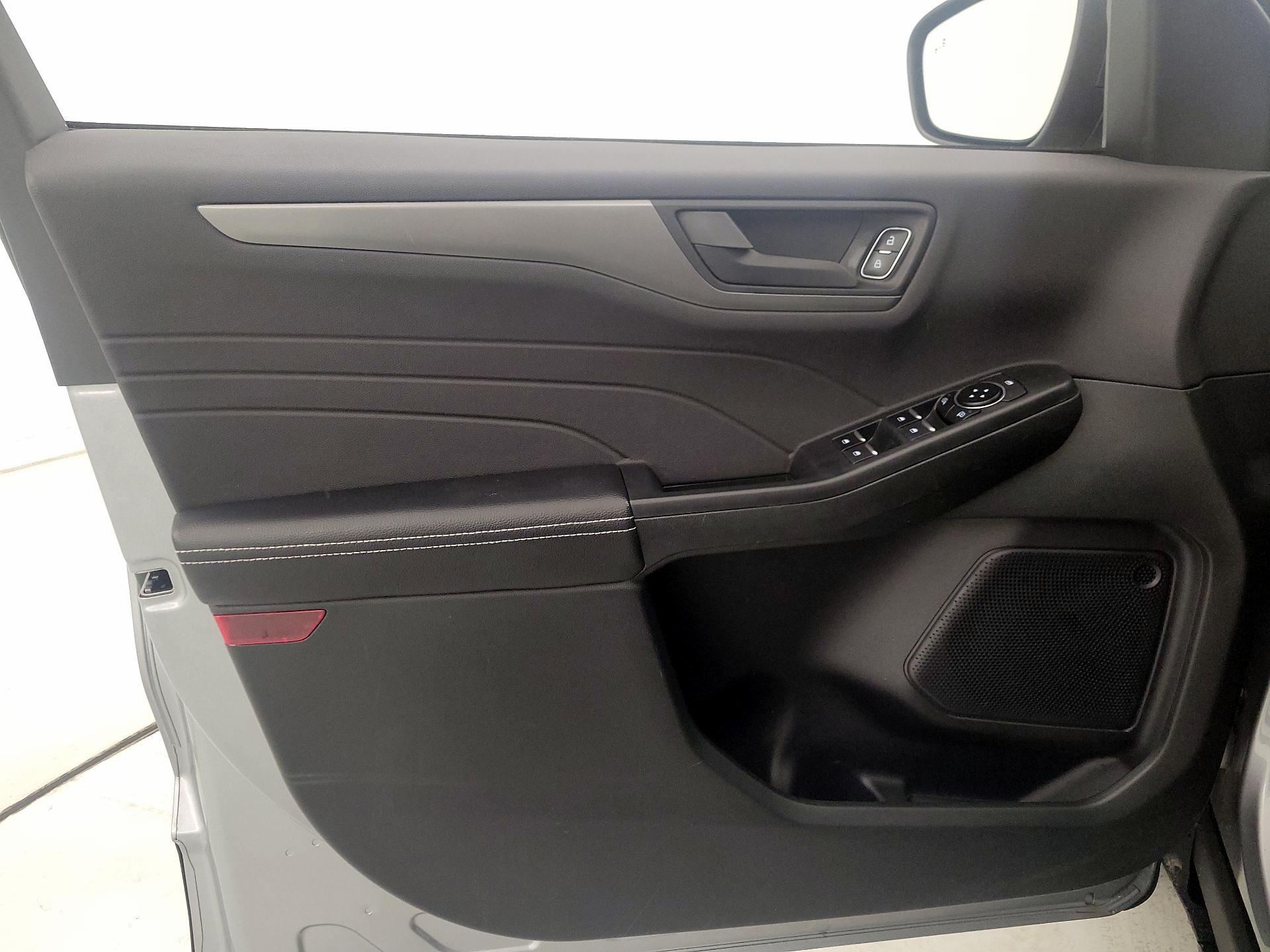 Thumbnail: 2023 Ford Escape - 12