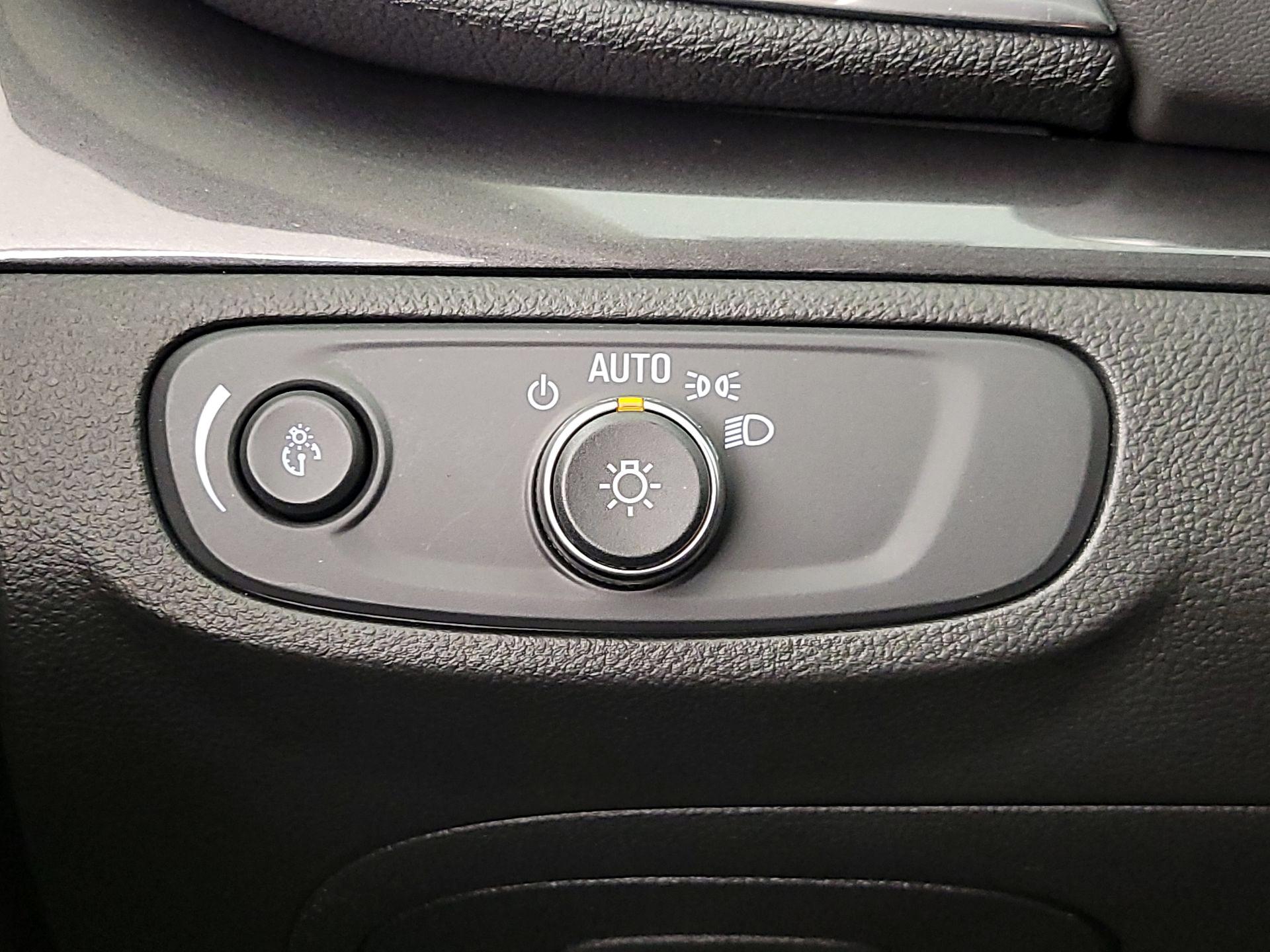 Thumbnail: 2022 Buick Encore - 13