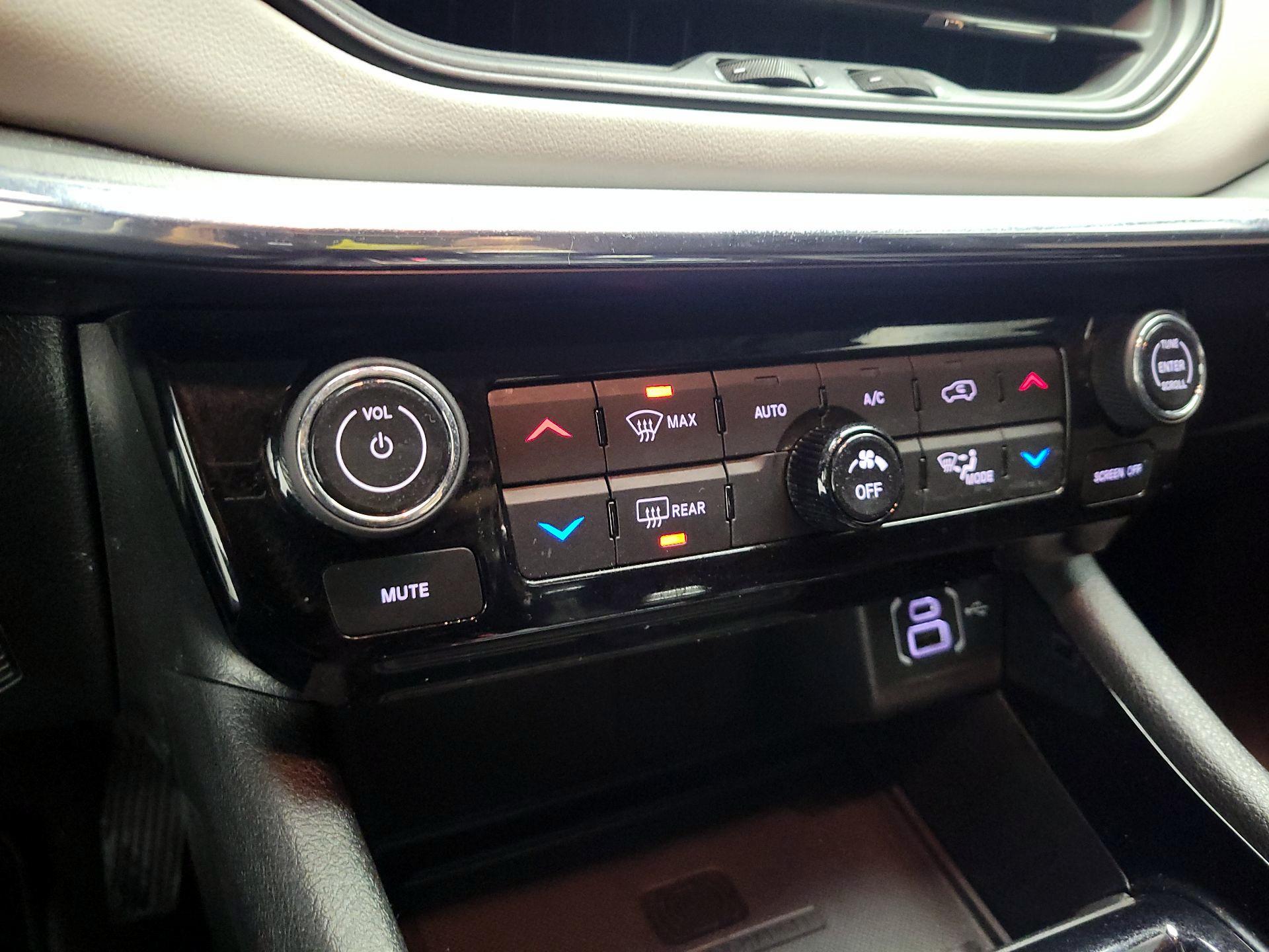 Thumbnail: 2022 Jeep Compass - 16