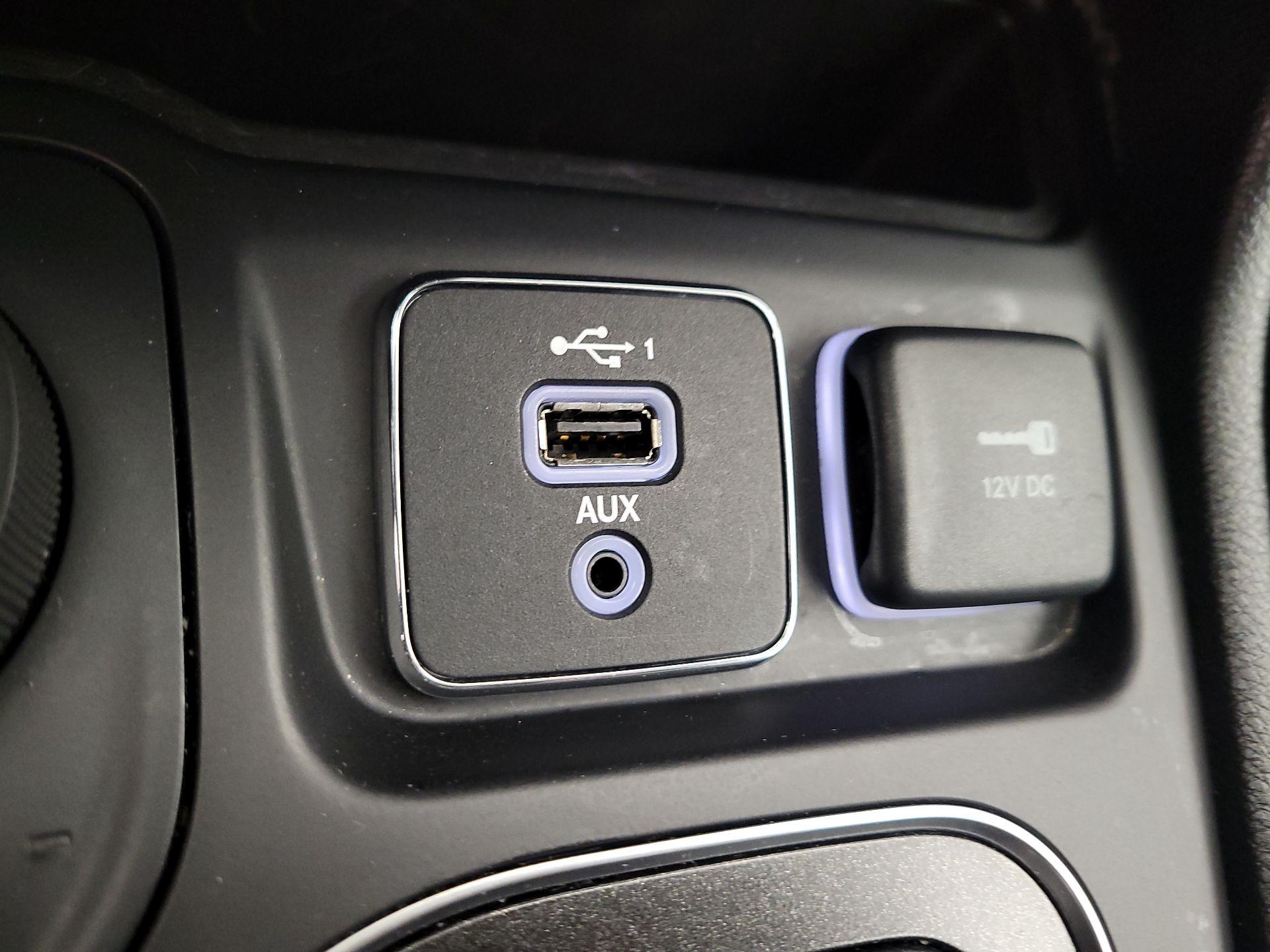 Thumbnail: 2022 Jeep Cherokee - 18