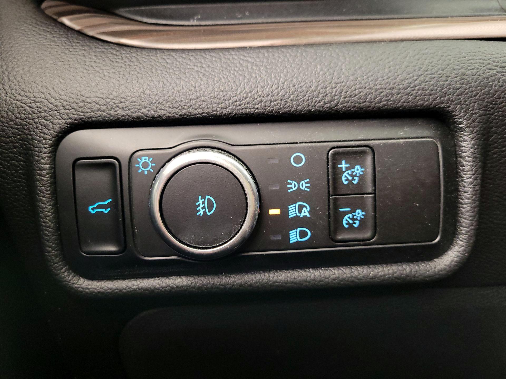 Thumbnail: 2023 Ford Explorer - 13