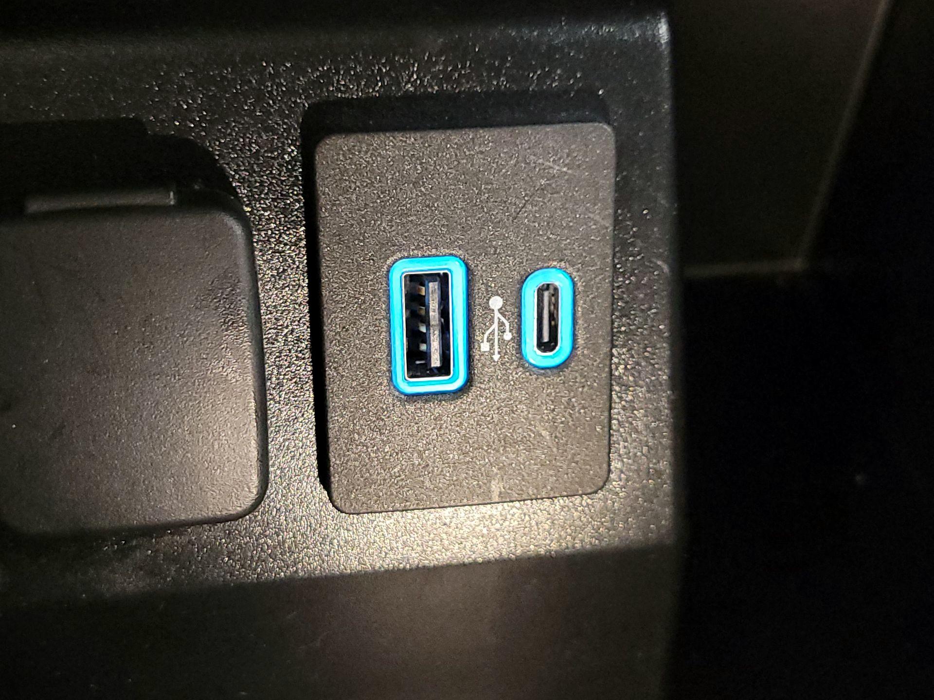 Thumbnail: 2023 Ford Explorer - 19