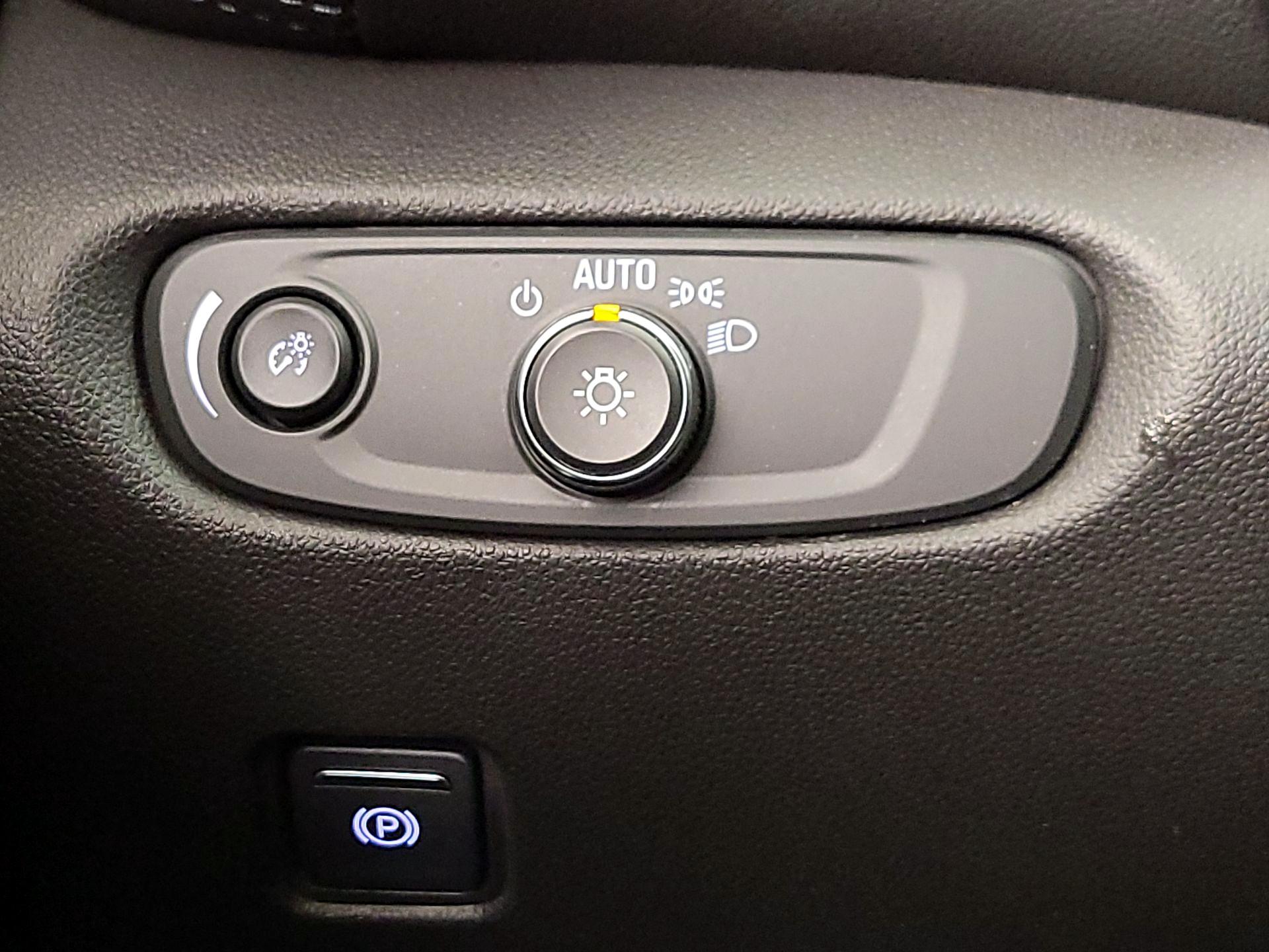 Thumbnail: 2020 Chevrolet Blazer - 13