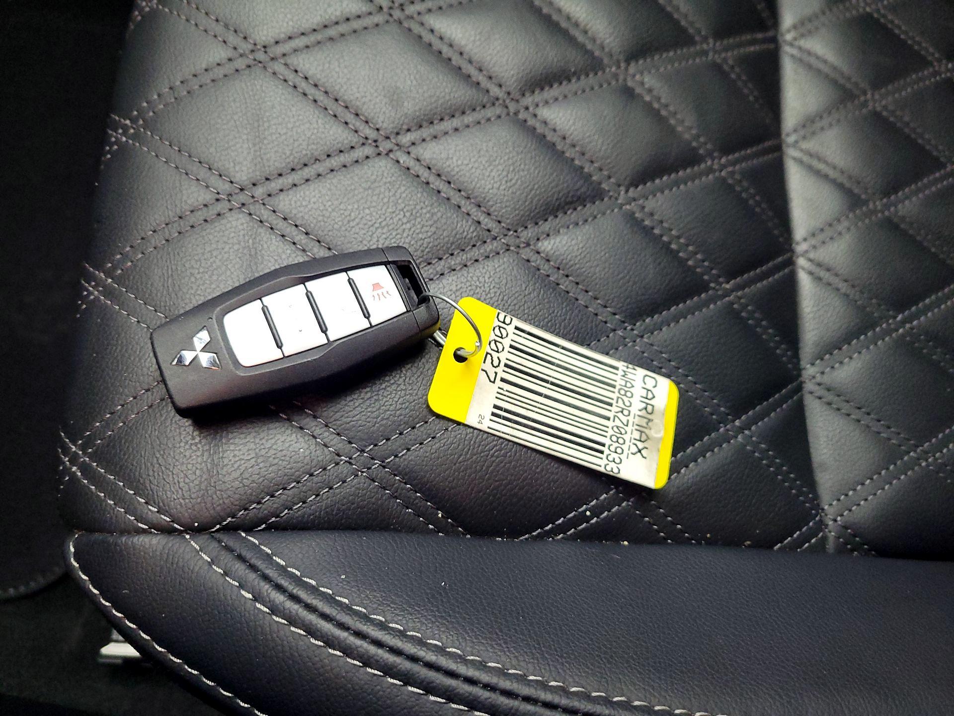 Thumbnail: 2024 Mitsubishi Outlander - 18