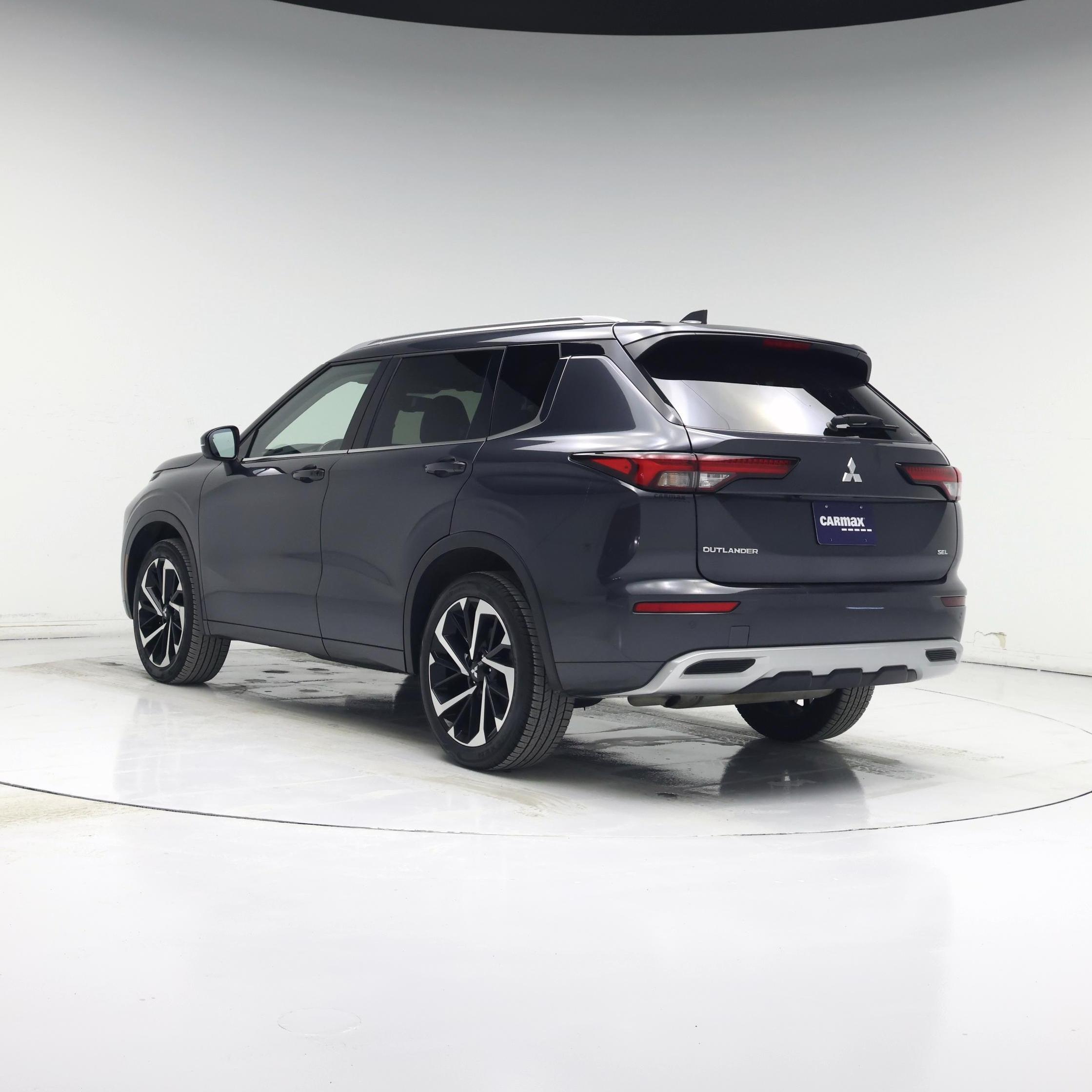 Thumbnail: 2024 Mitsubishi Outlander - 2