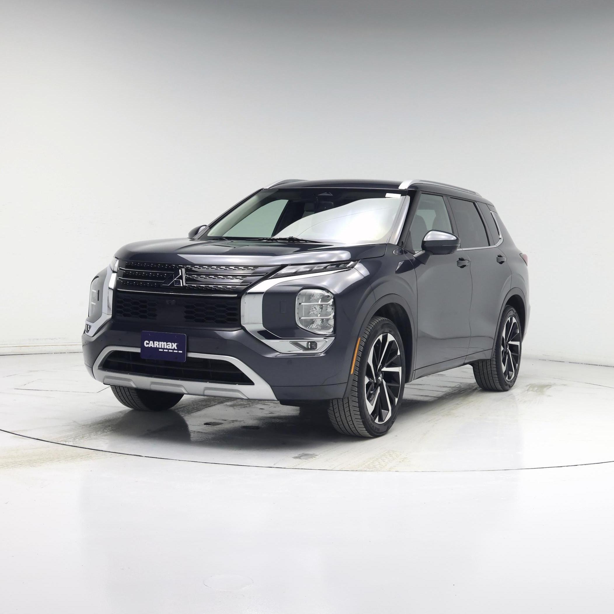 Thumbnail: 2024 Mitsubishi Outlander - 4