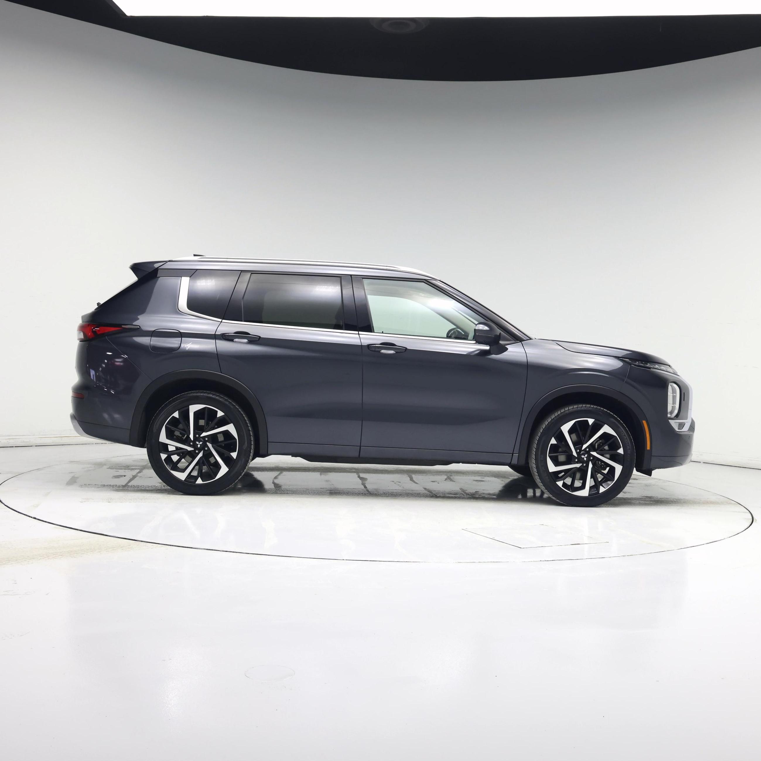 Thumbnail: 2024 Mitsubishi Outlander - 7