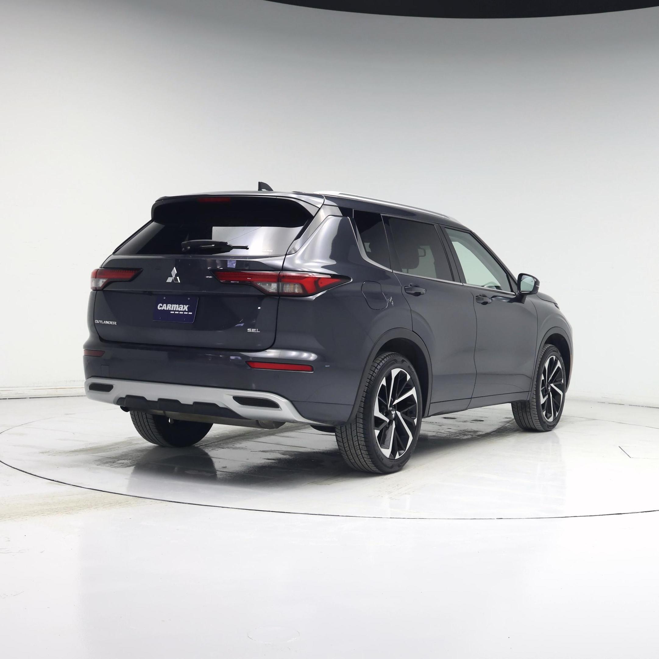 Thumbnail: 2024 Mitsubishi Outlander - 8